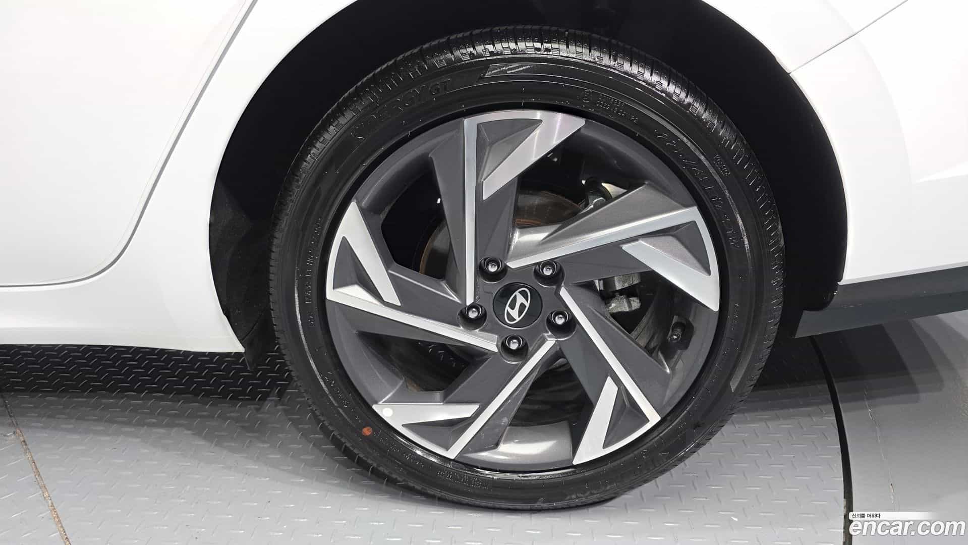 AVANTE Hyundai 2025.6-OUTER-031