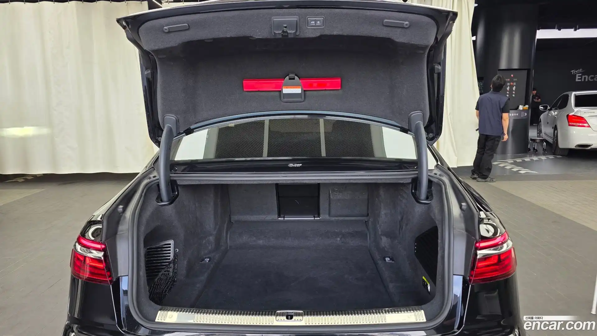 A8 Audi 2021.2-OPTION-024