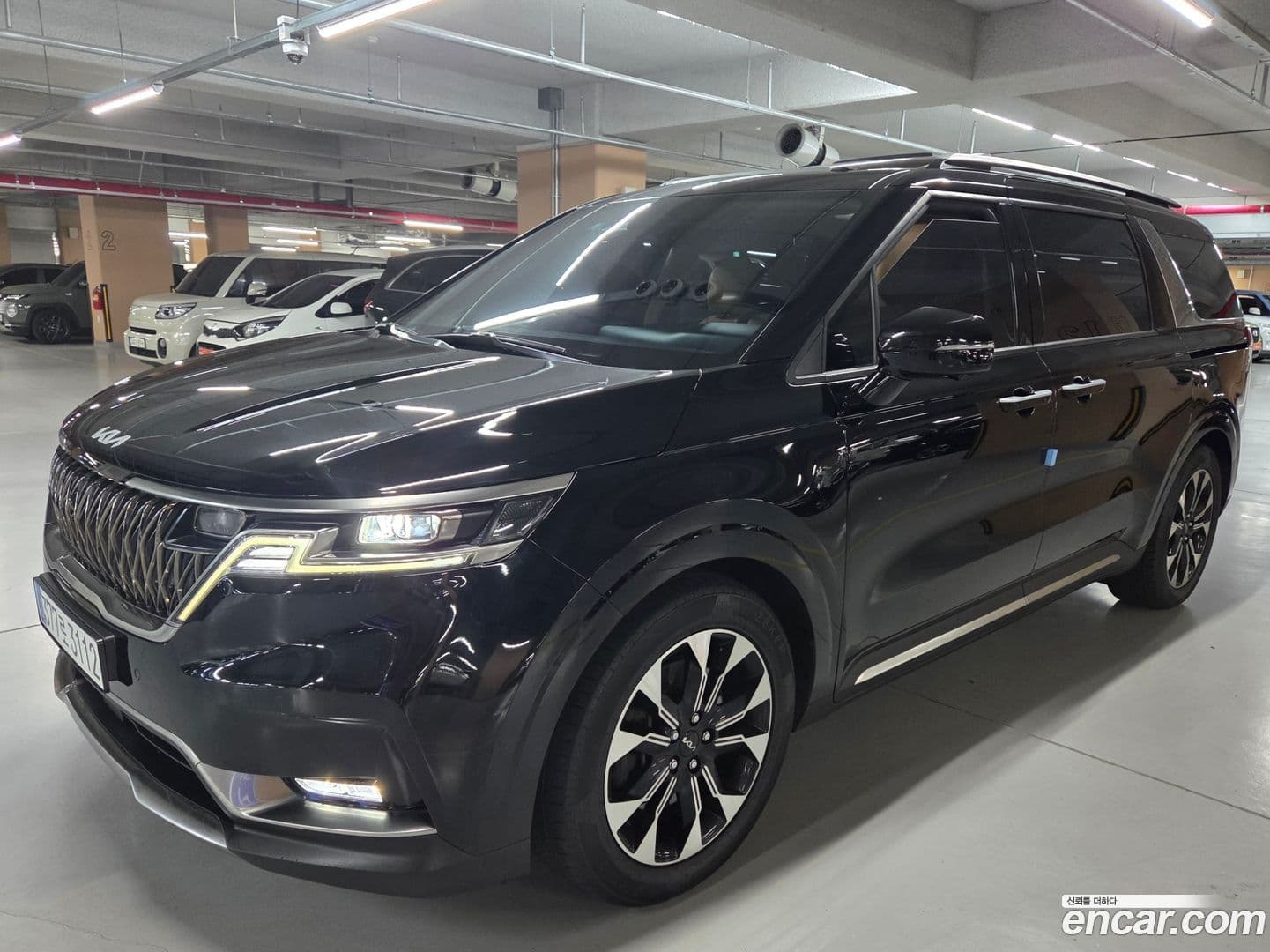 Main__Slider__Photo:Canival Kia 2022.1-0