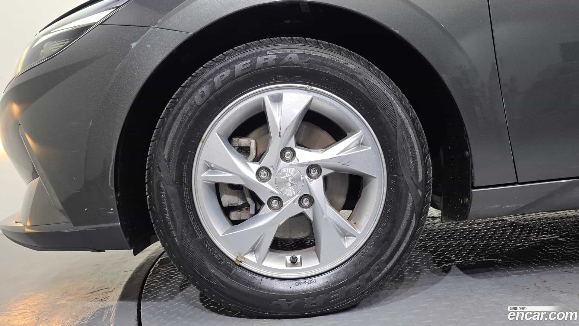 AVANTE Hyundai 2021.6-OUTER-005