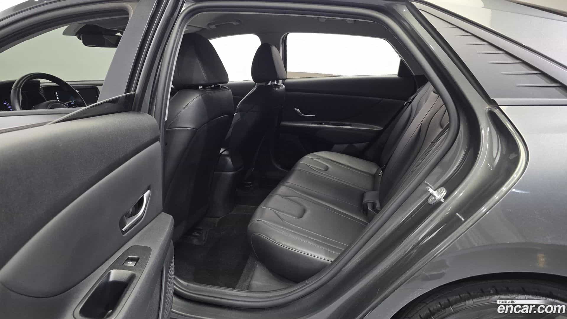 AVANTE Hyundai 2021.6-INNER-036