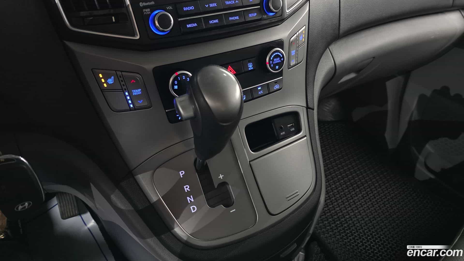 Starex Hyundai 2020.6-INNER-009