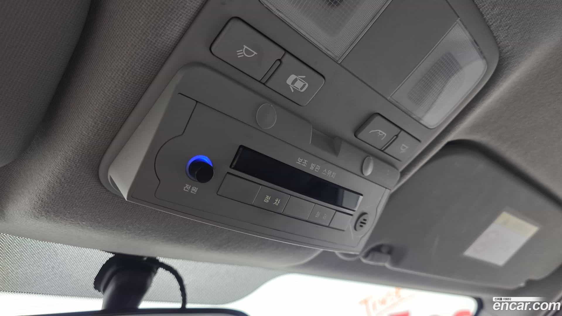 Starex Hyundai 2020.6-OPTION-020