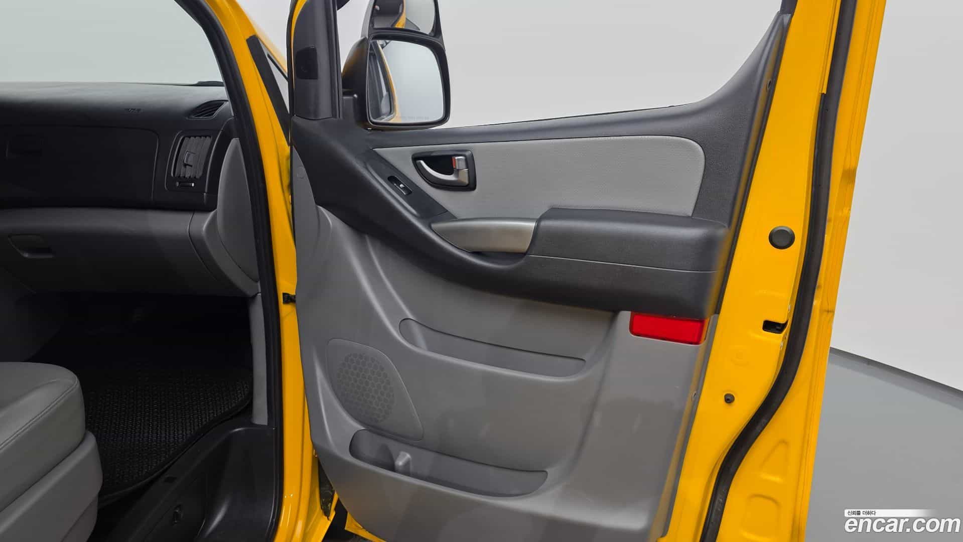 Starex Hyundai 2020.6-INNER-034