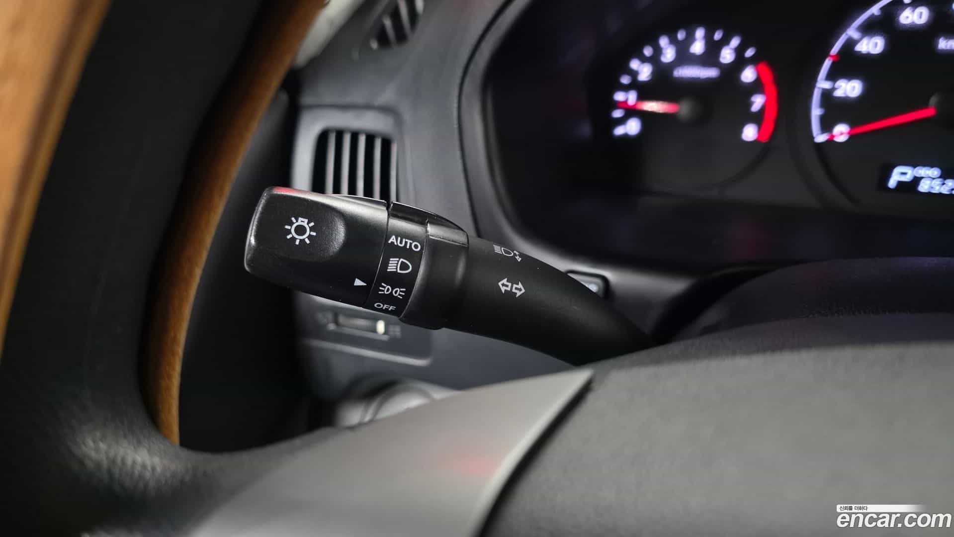 Starex Hyundai 2020.6-OPTION-043