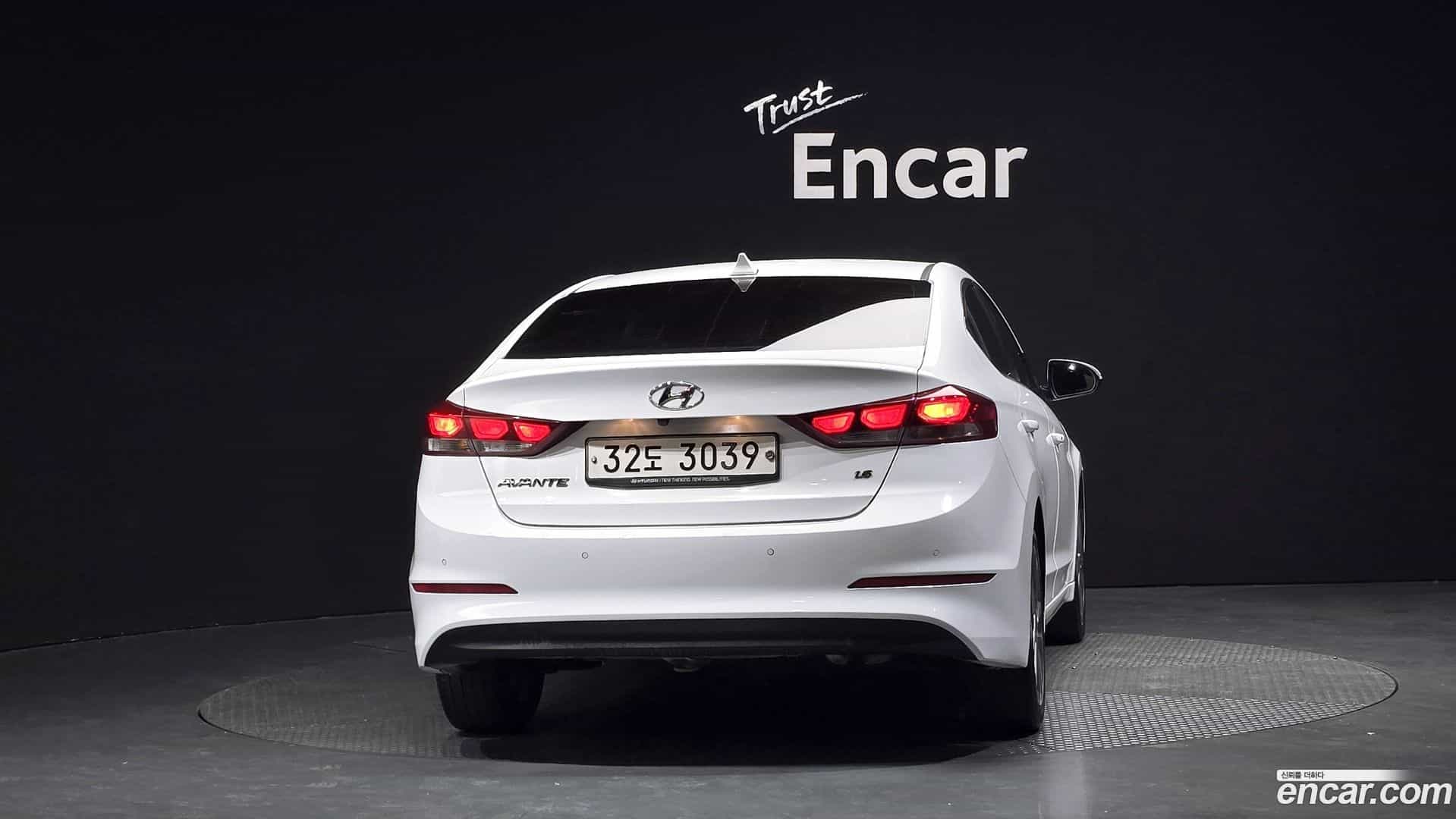 AVANTE Hyundai 2018.7-OUTER-004