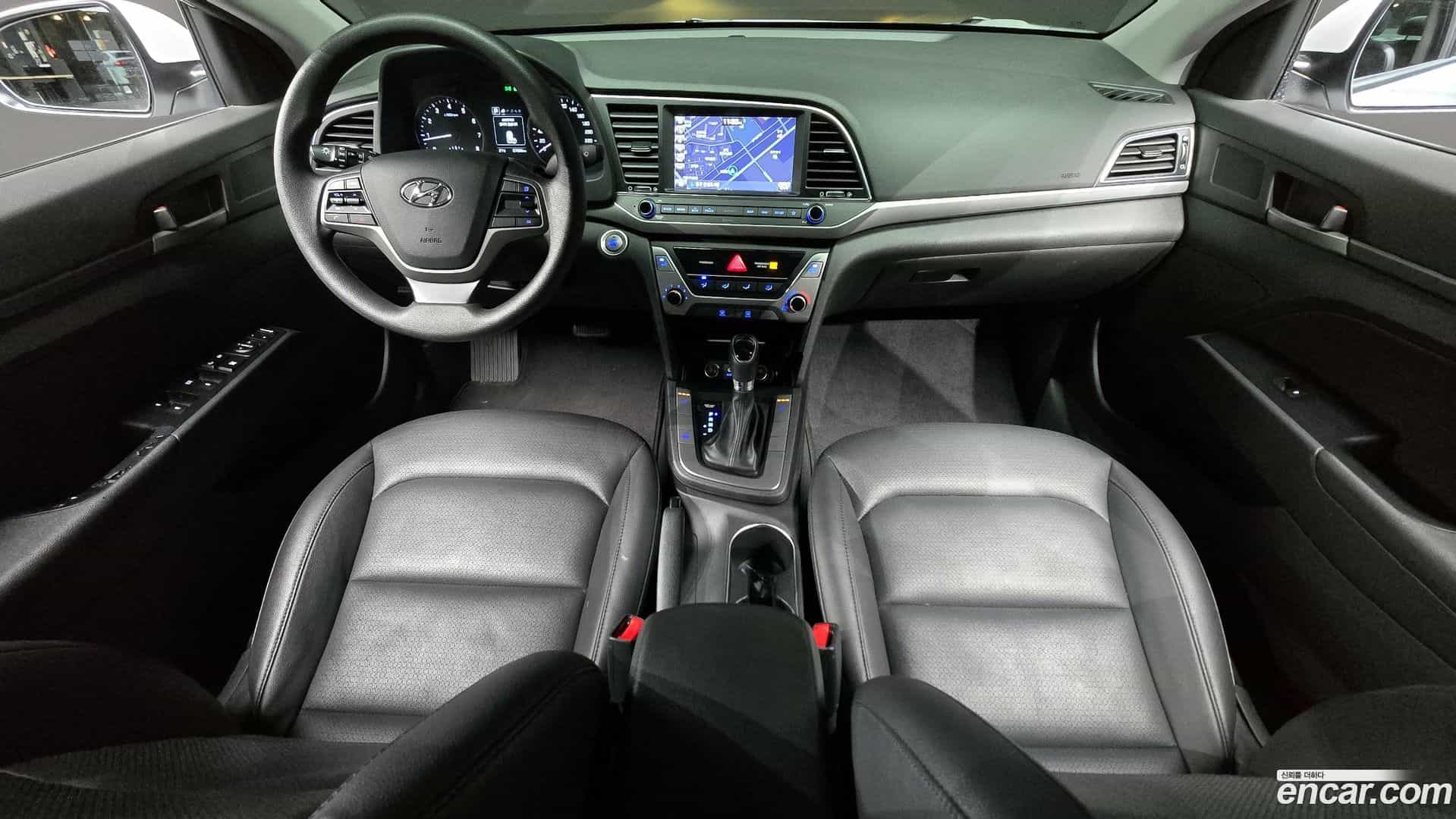 AVANTE Hyundai 2018.7-INNER-007