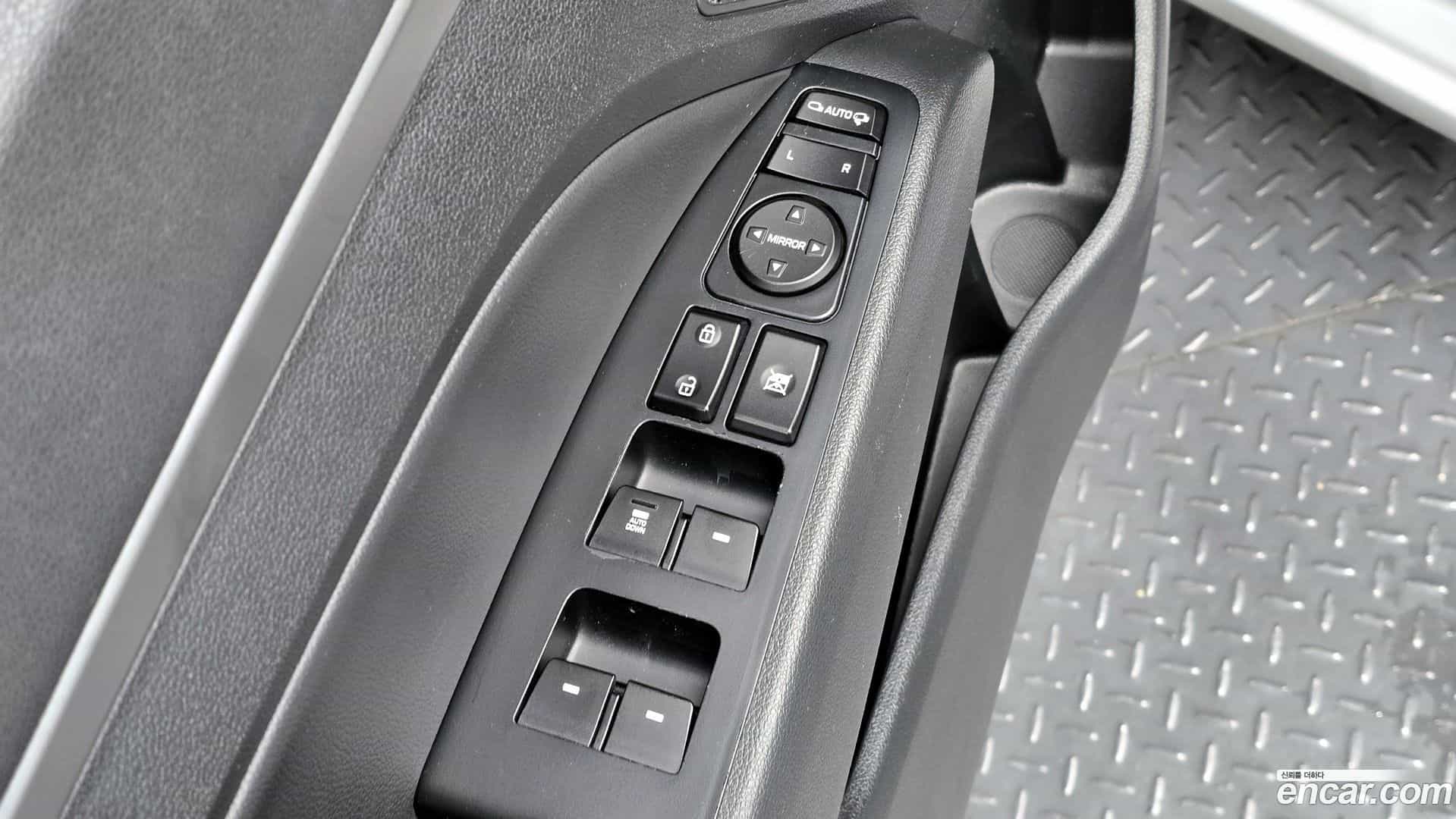 AVANTE Hyundai 2018.7-OPTION-041
