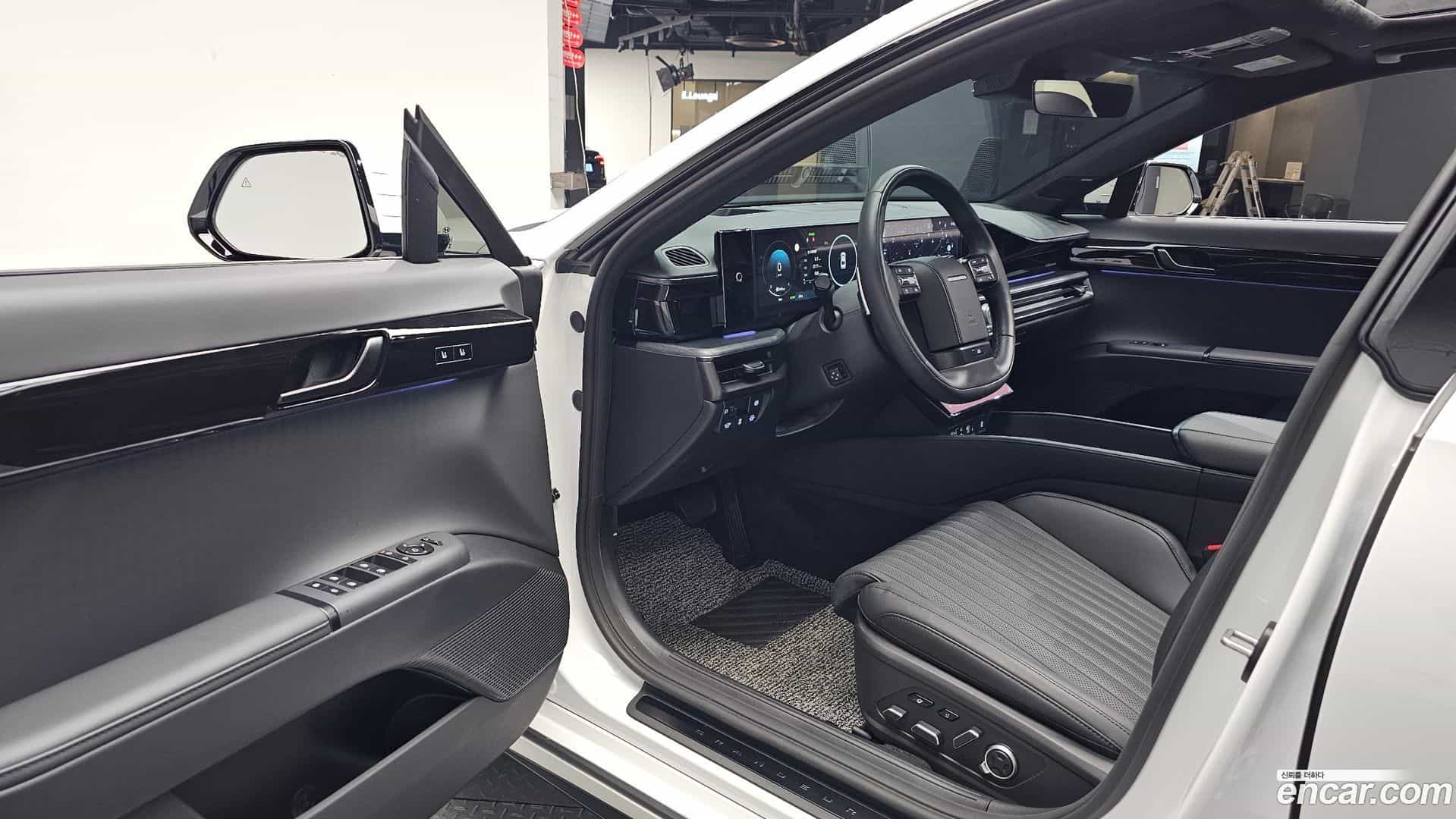 Grandeur Hyundai 2025.9-INNER-010