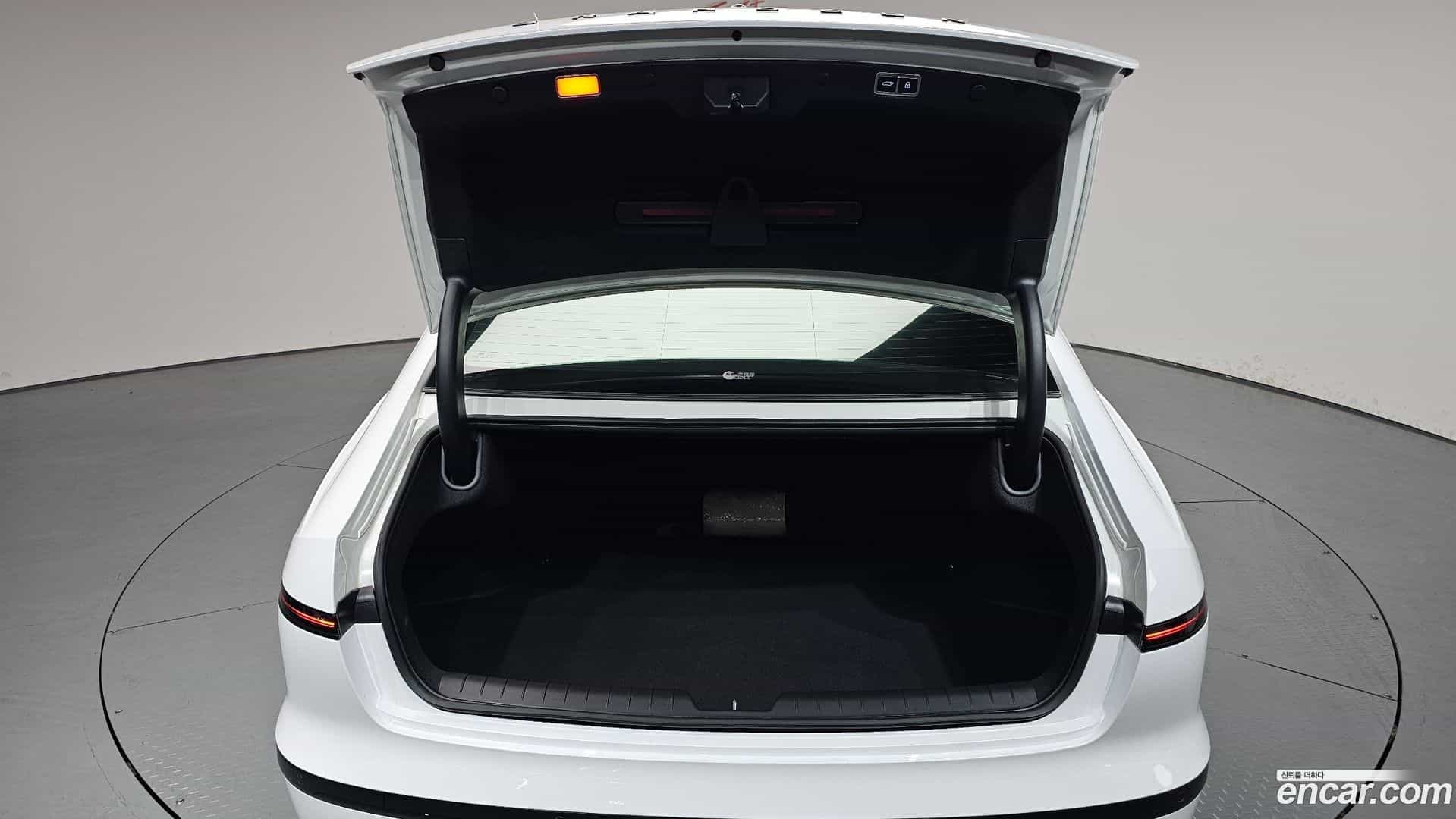 Grandeur Hyundai 2025.9-OPTION-024