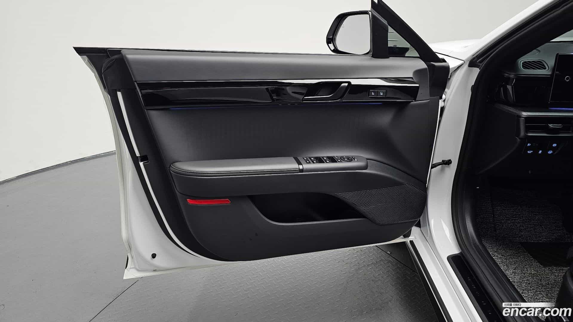Grandeur Hyundai 2025.9-INNER-034