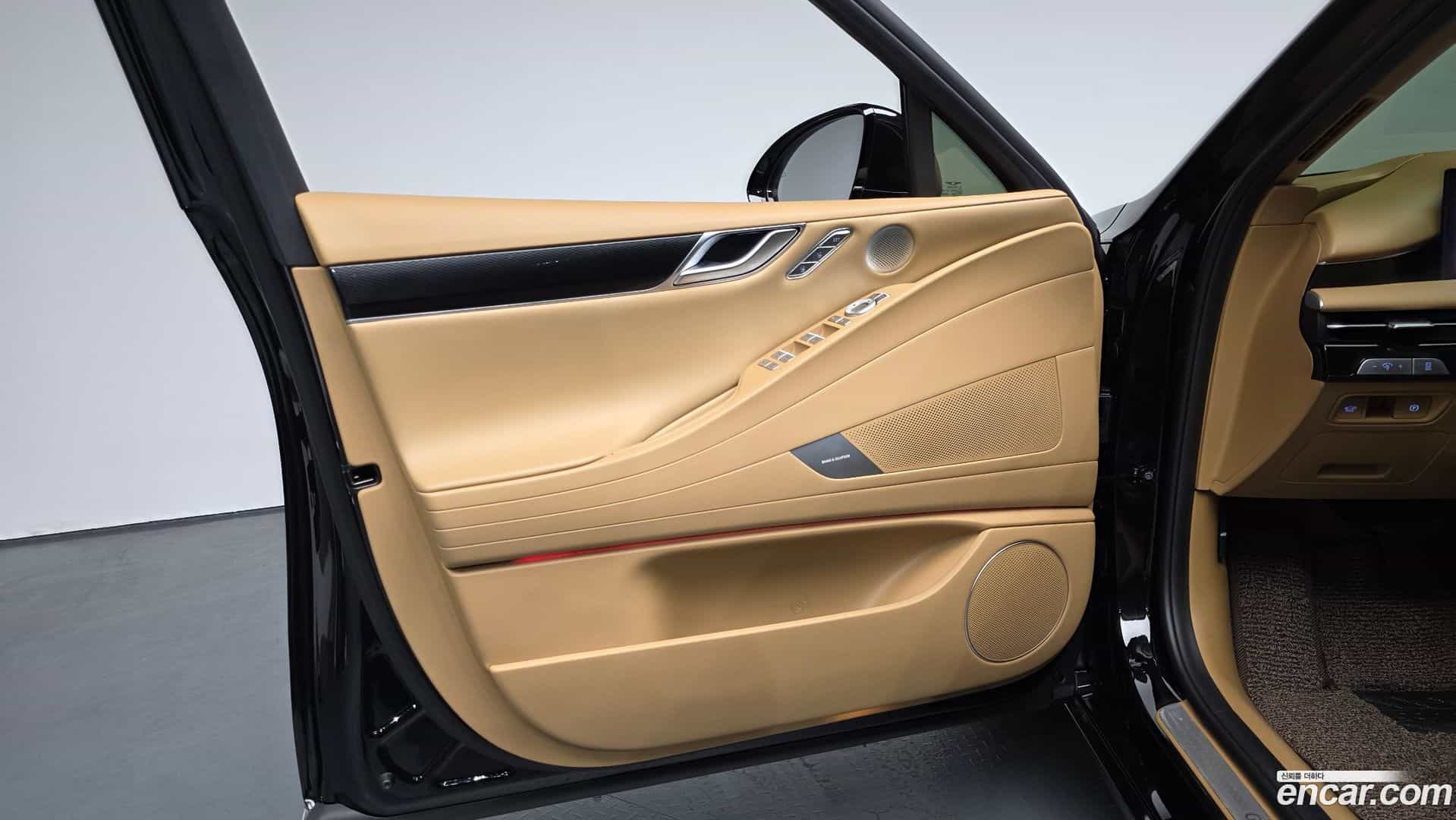 G80 Genesis 2025.2-INNER-034