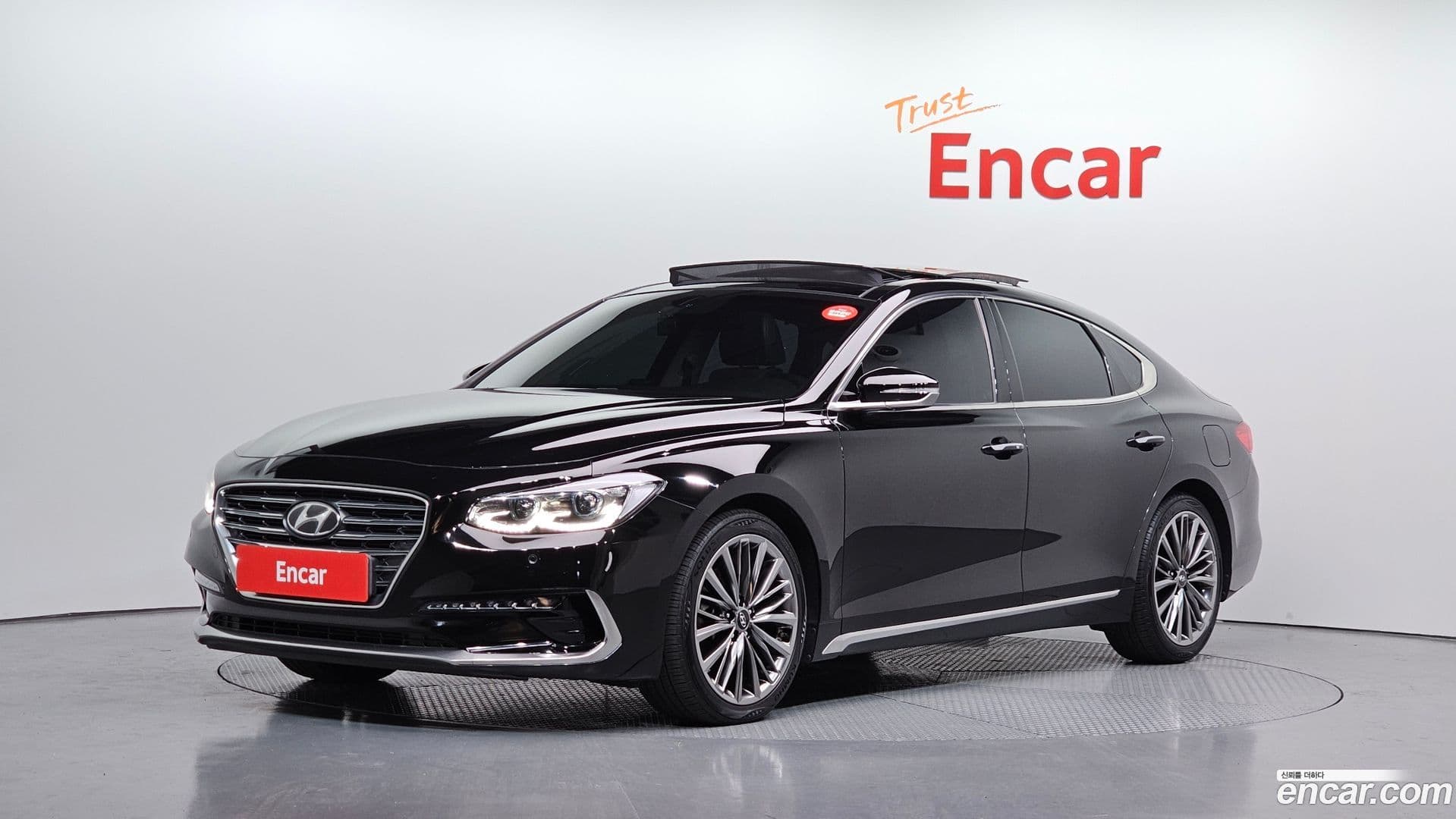Main__Slider__Photo:Grandeur Hyundai 2018.0-0