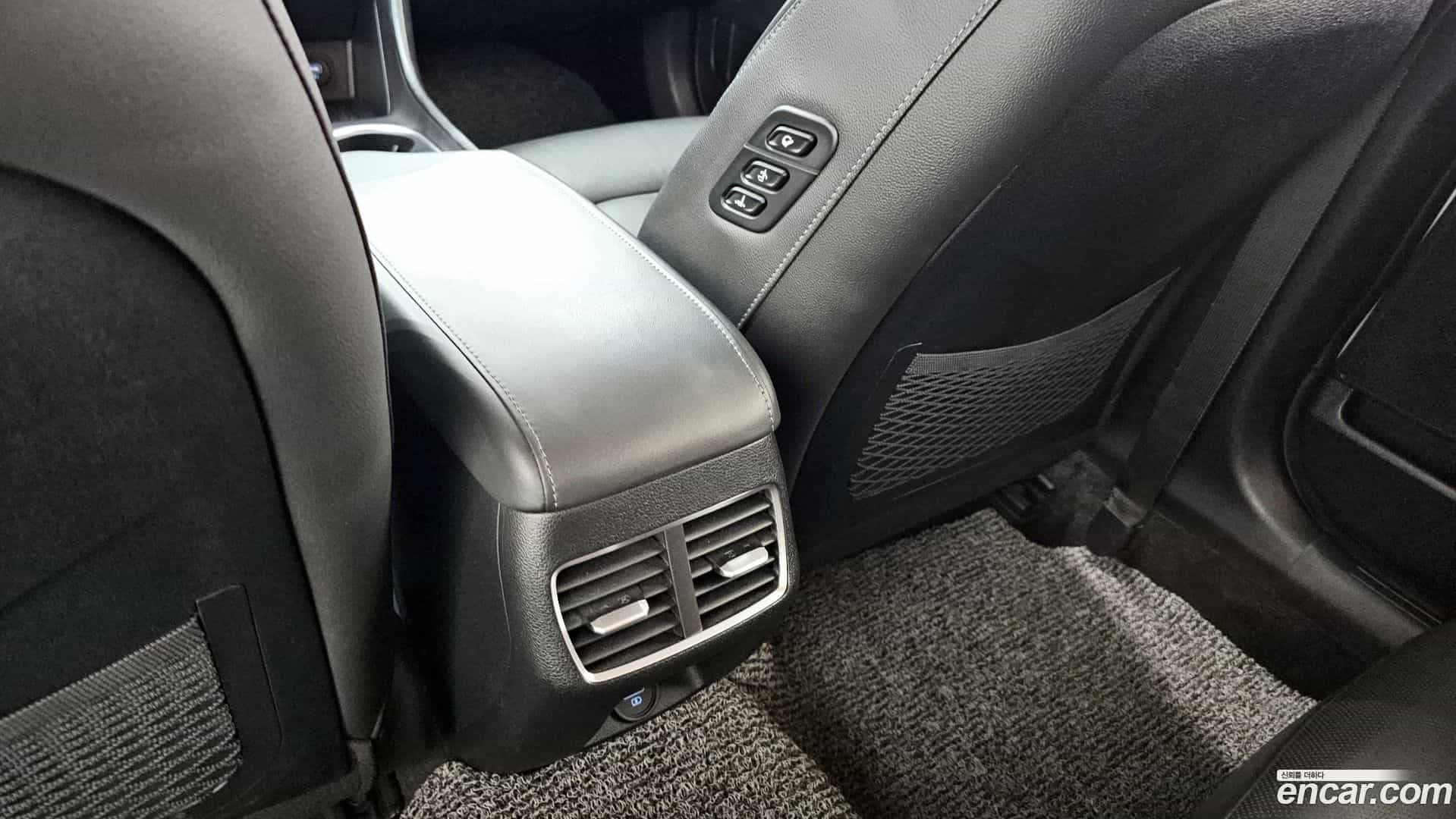 Sonata Hyundai 2019.4-OPTION-046