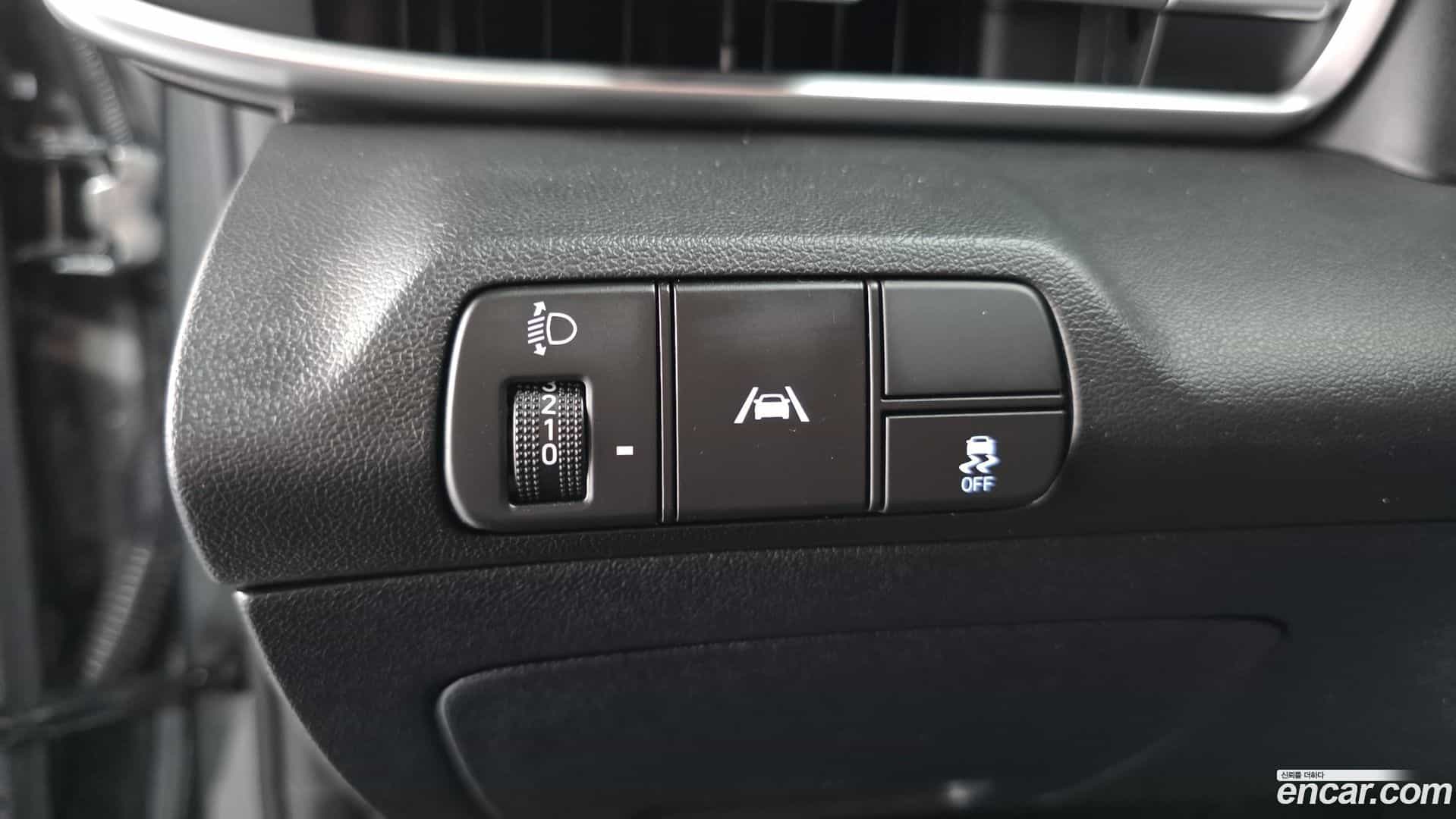 AVANTE Hyundai 2021.7-OPTION-017