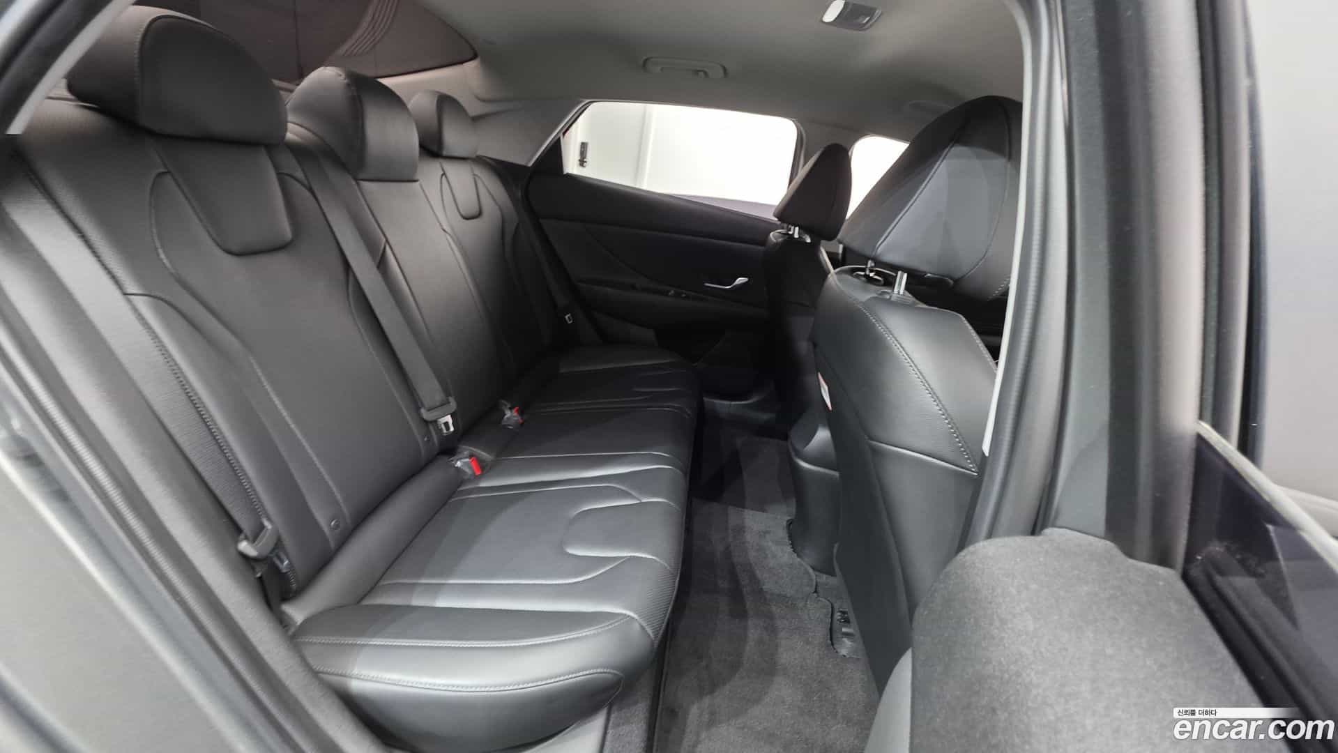 AVANTE Hyundai 2021.7-OPTION-023