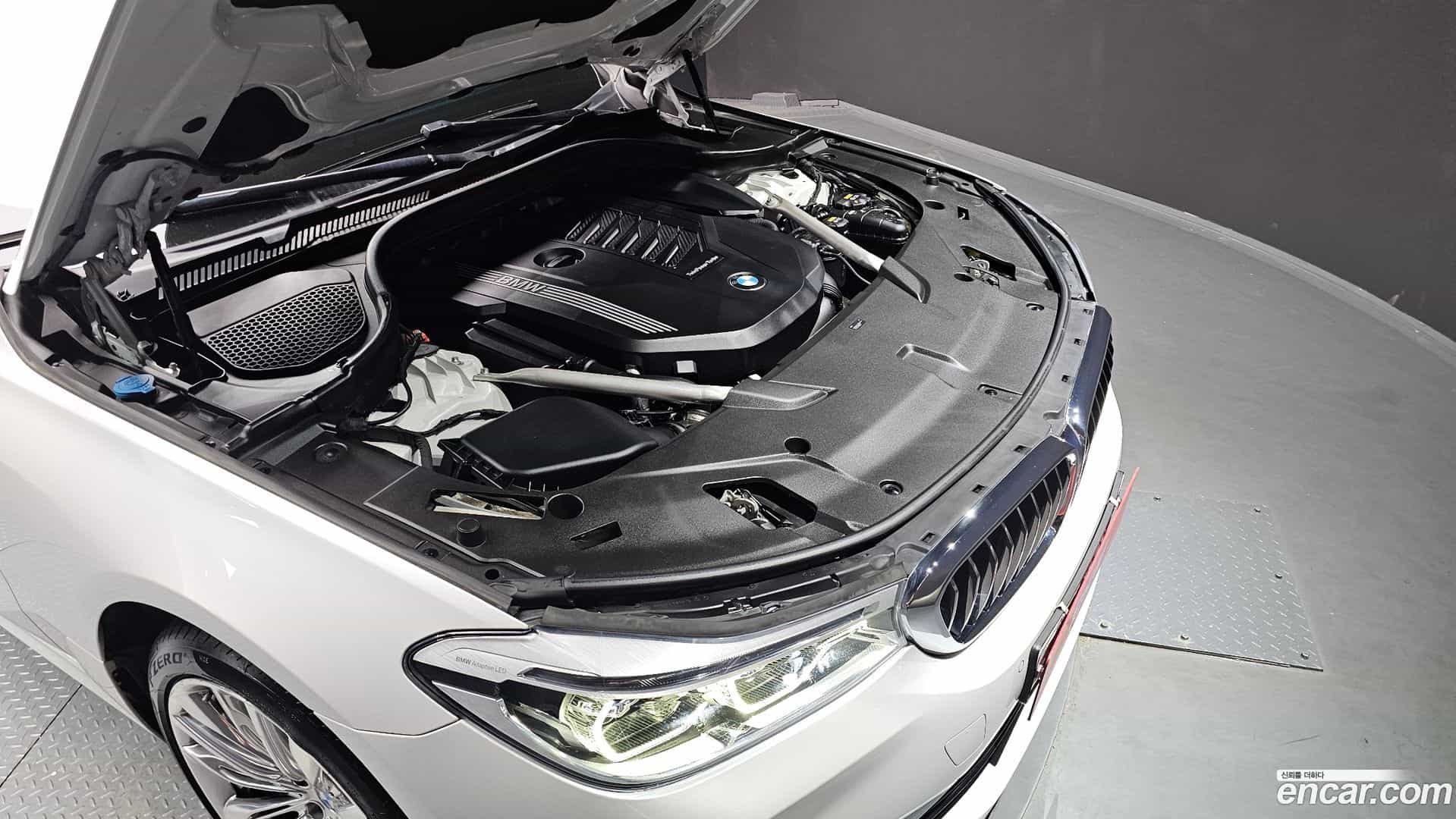 Gran Turismo BMW 2020.1-OUTER-006