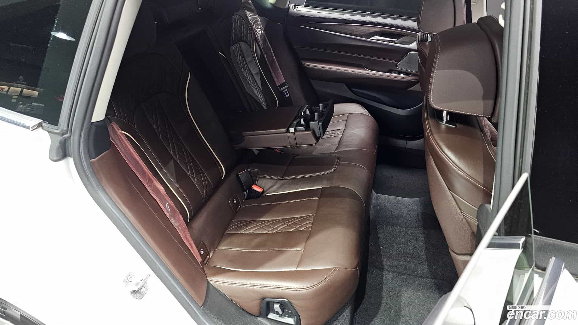 Gran Turismo BMW 2020.1-INNER-036