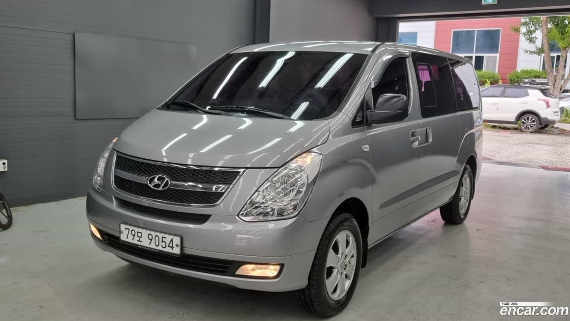 Starex Hyundai 2015.0-OUTER-001