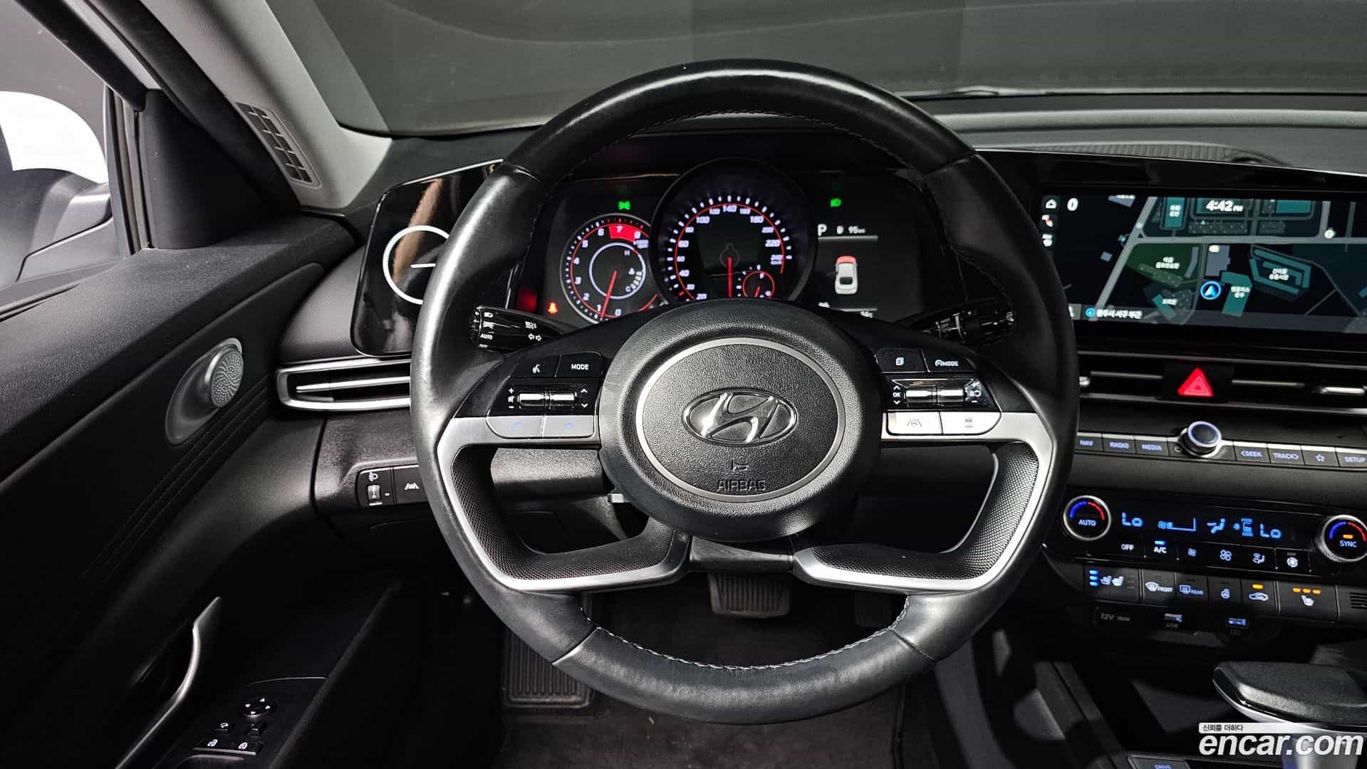 AVANTE Hyundai 2022.2-OPTION-017