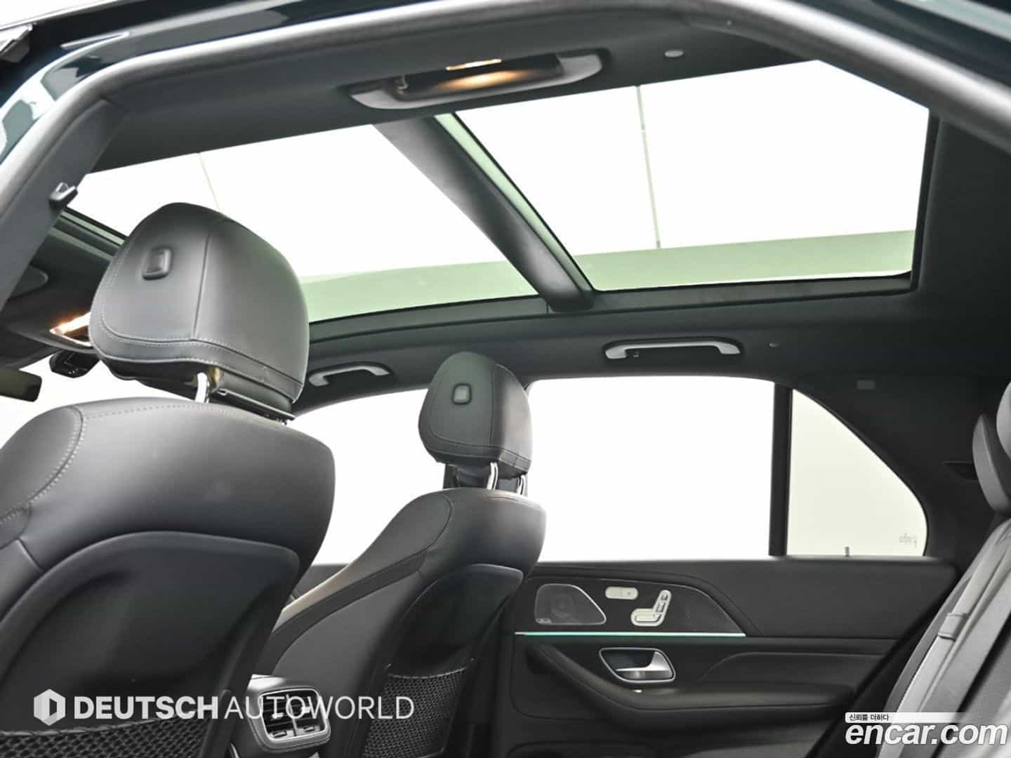 GLE-Class Mercedes-Benz 2022.4-INNER-009