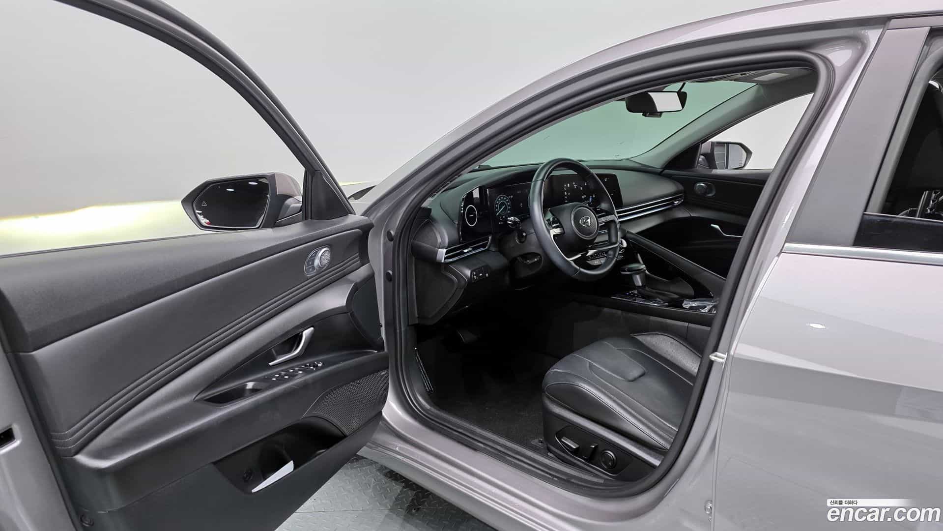 AVANTE Hyundai 2022.6-INNER-010