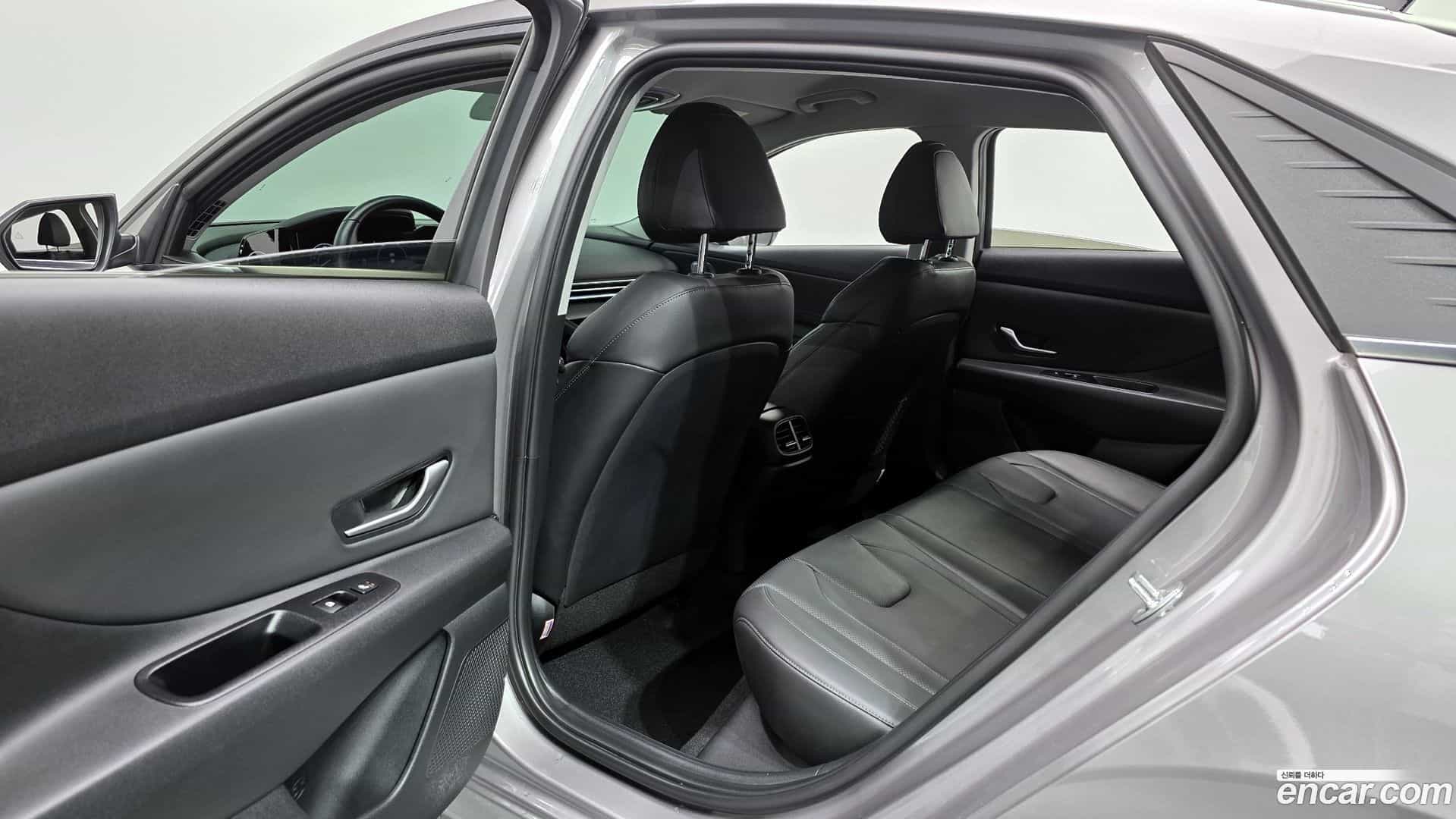AVANTE Hyundai 2022.6-OPTION-015