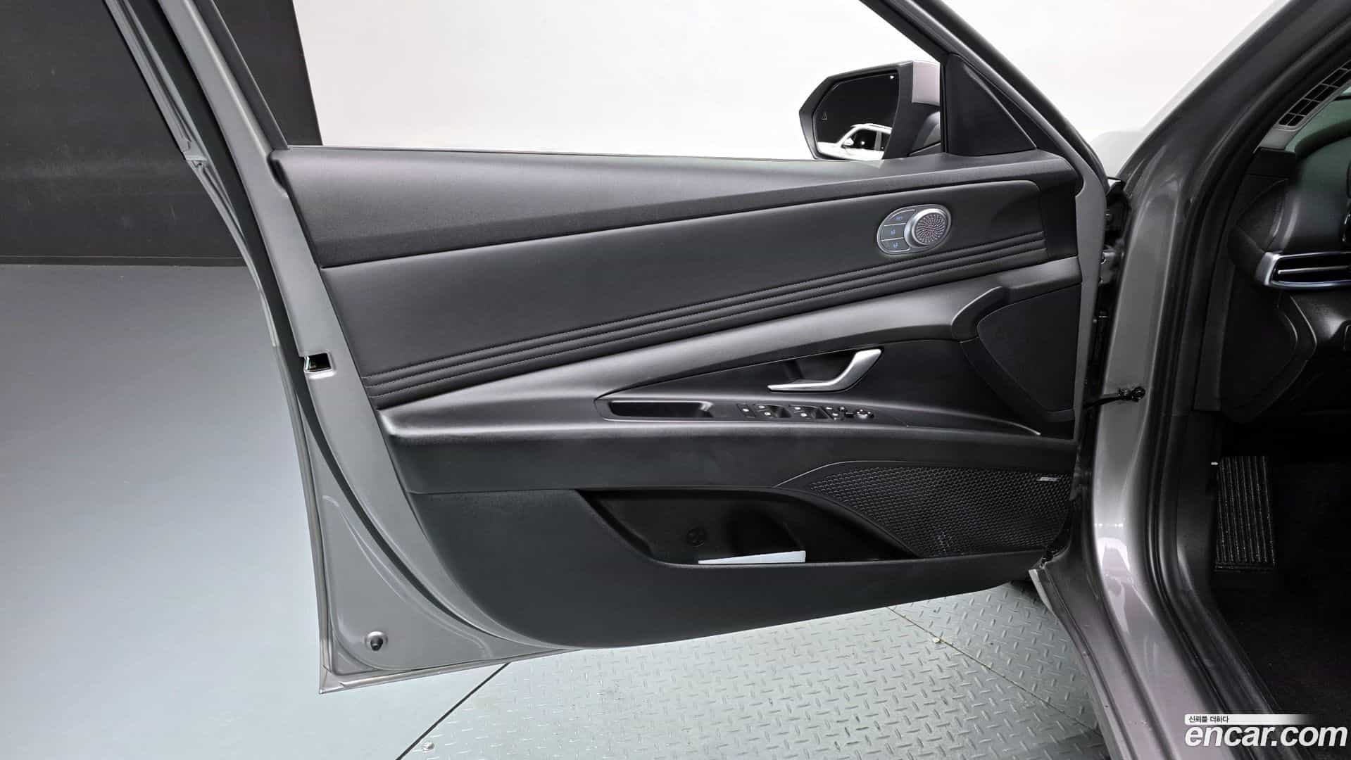 AVANTE Hyundai 2022.6-INNER-034