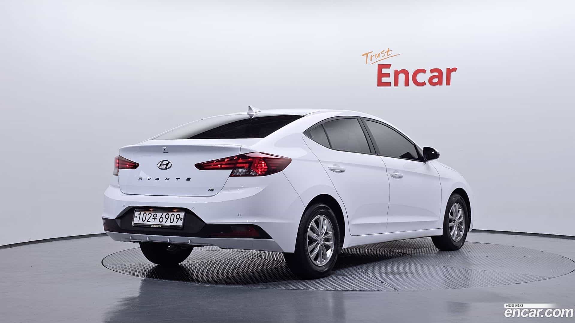 AVANTE Hyundai 2019.8-OUTER-002