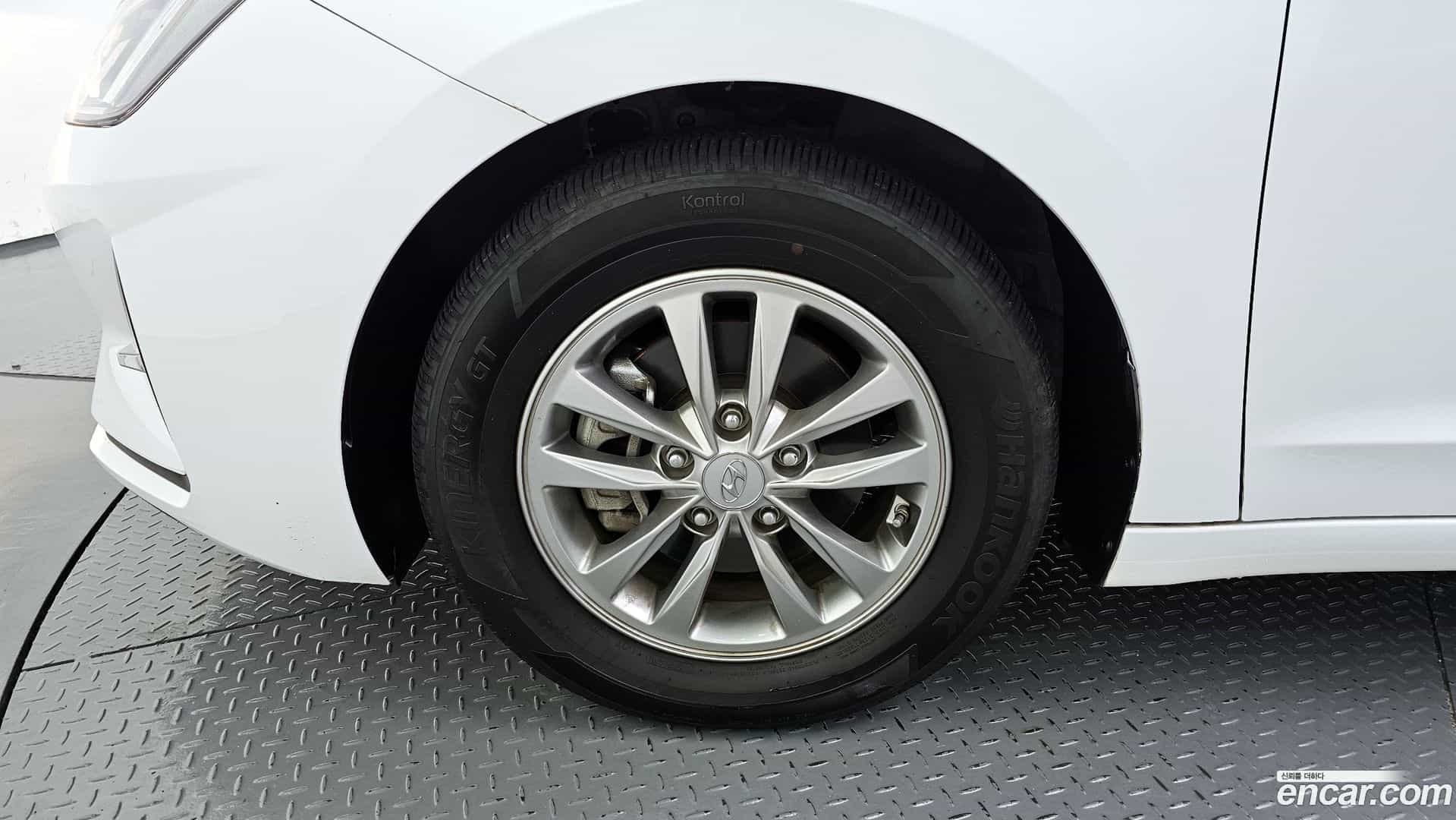 AVANTE Hyundai 2019.8-OUTER-005