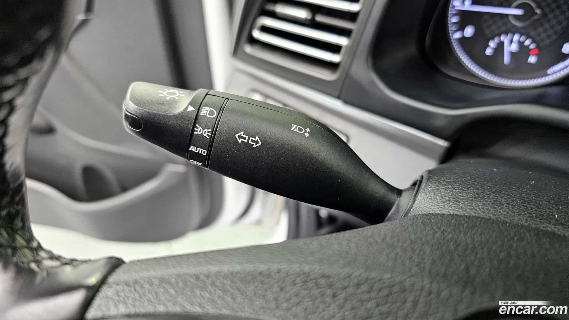 AVANTE Hyundai 2019.8-OPTION-023