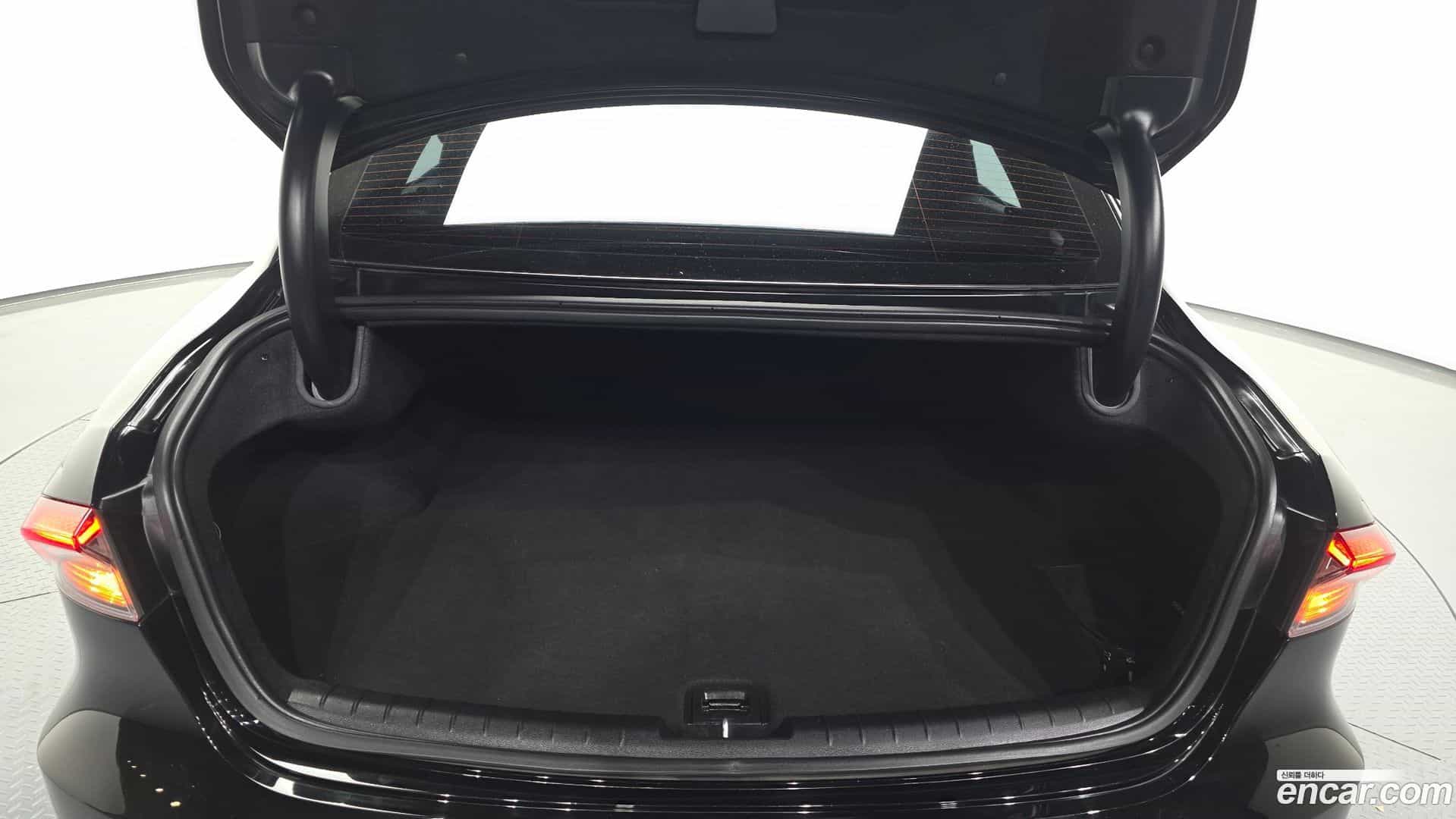 Grandeur Hyundai 2022.3-OPTION-024