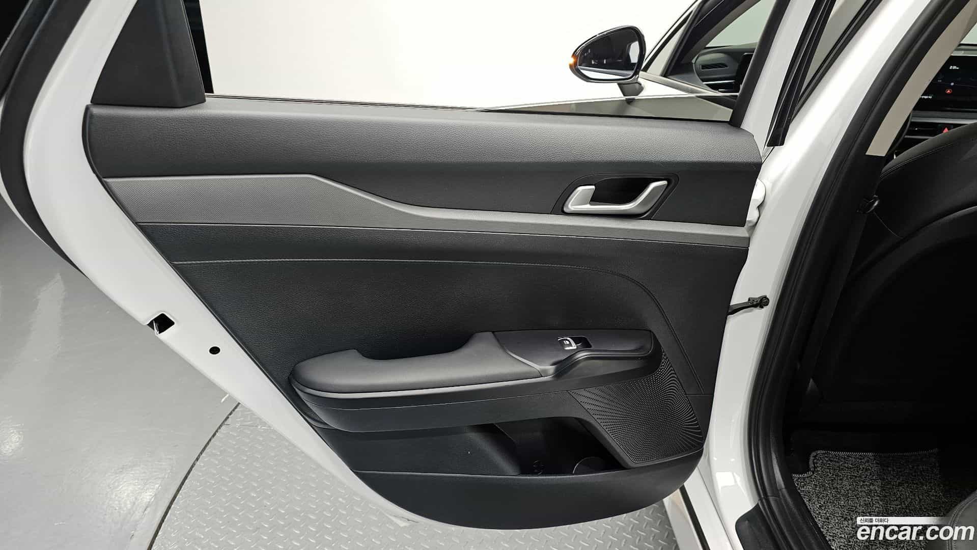 K5 Kia 2022.11-INNER-035