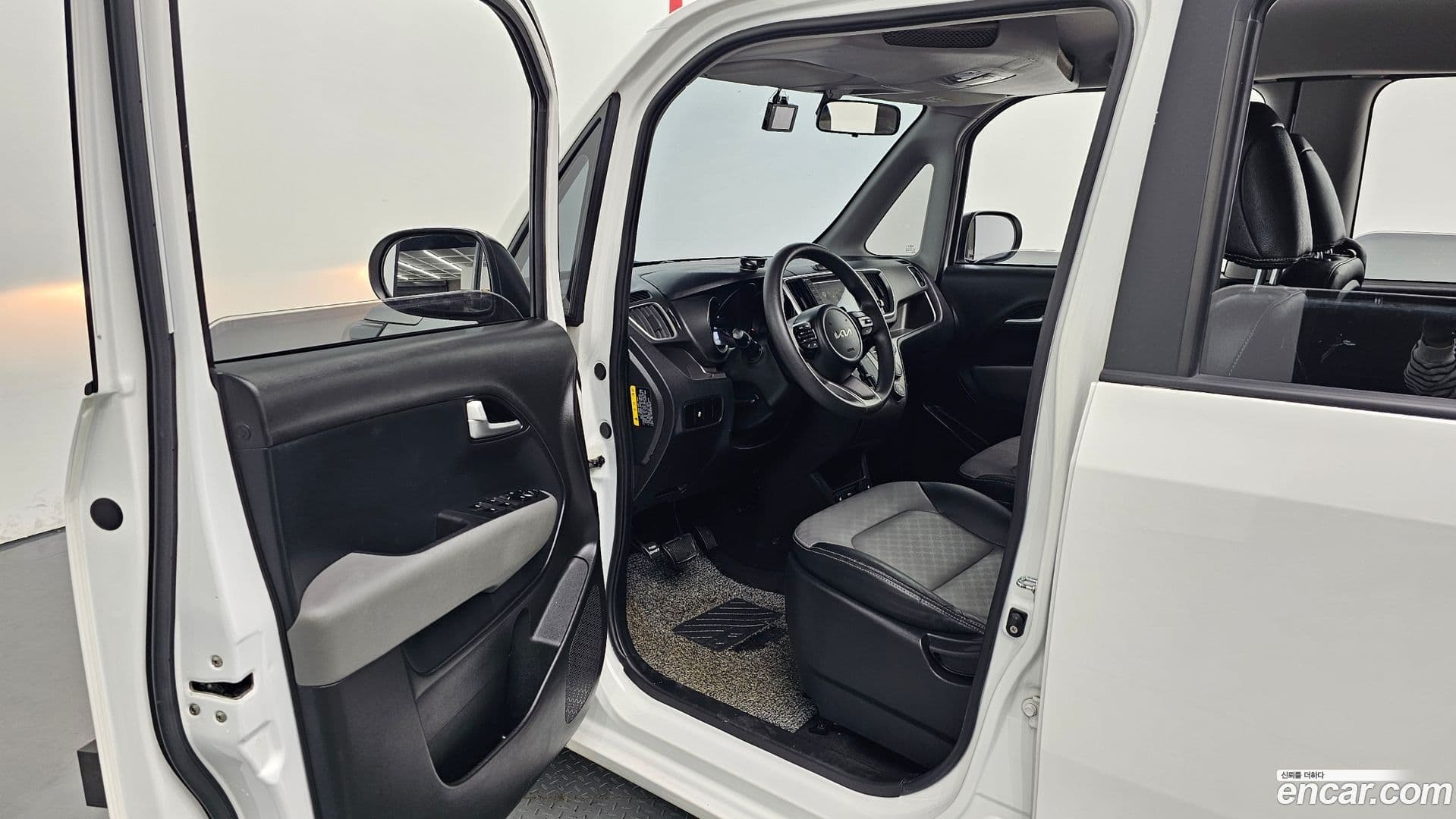 Main__Slider__Photo:RAY Kia 2021.7-9