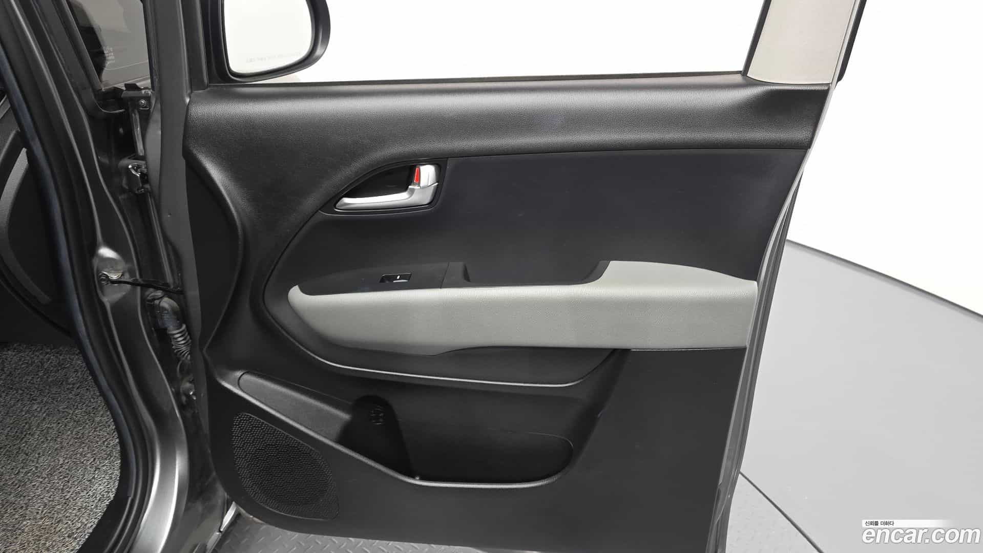 RAY Kia 2023.4-INNER-035