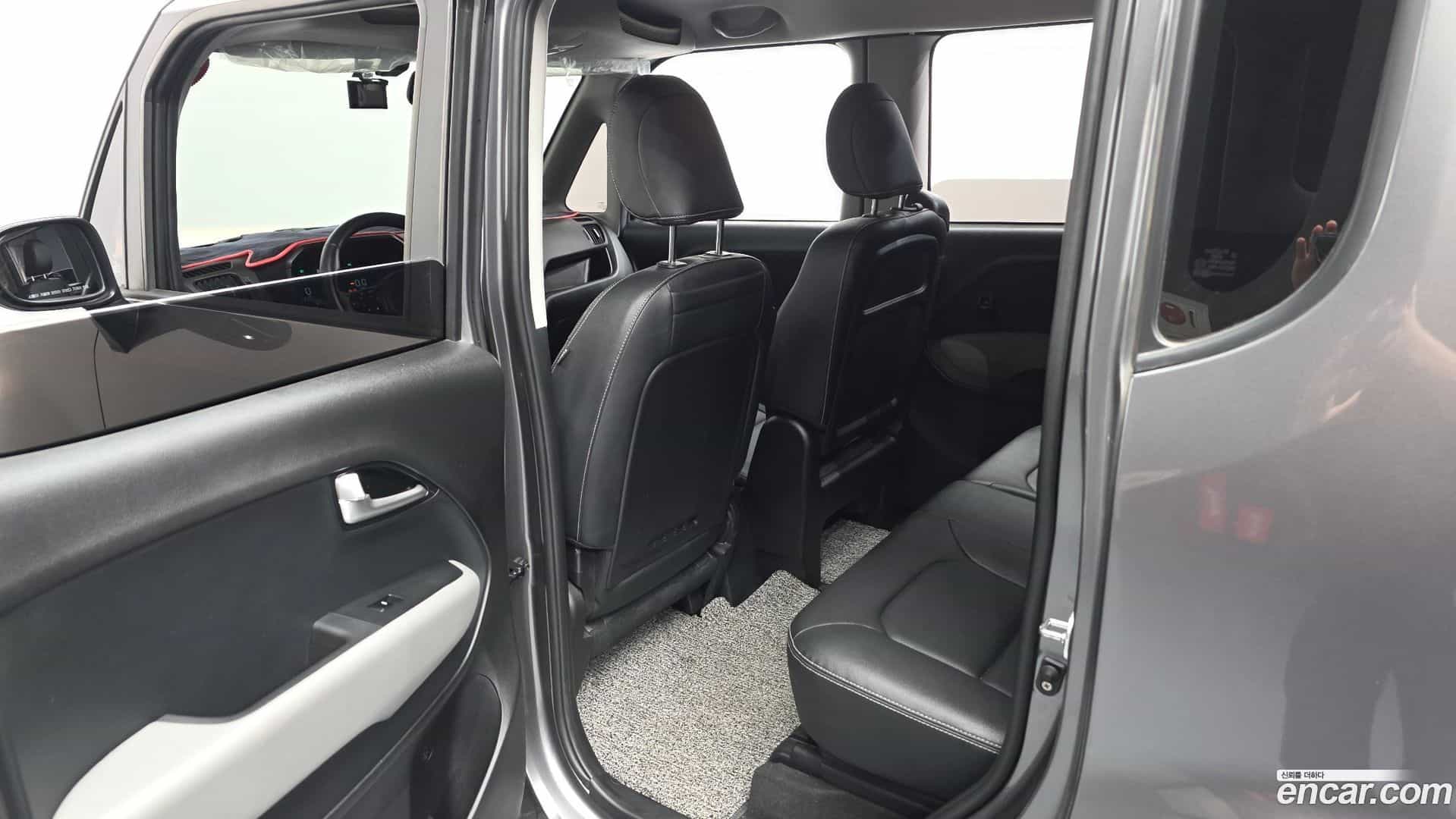 RAY Kia 2023.4-INNER-036