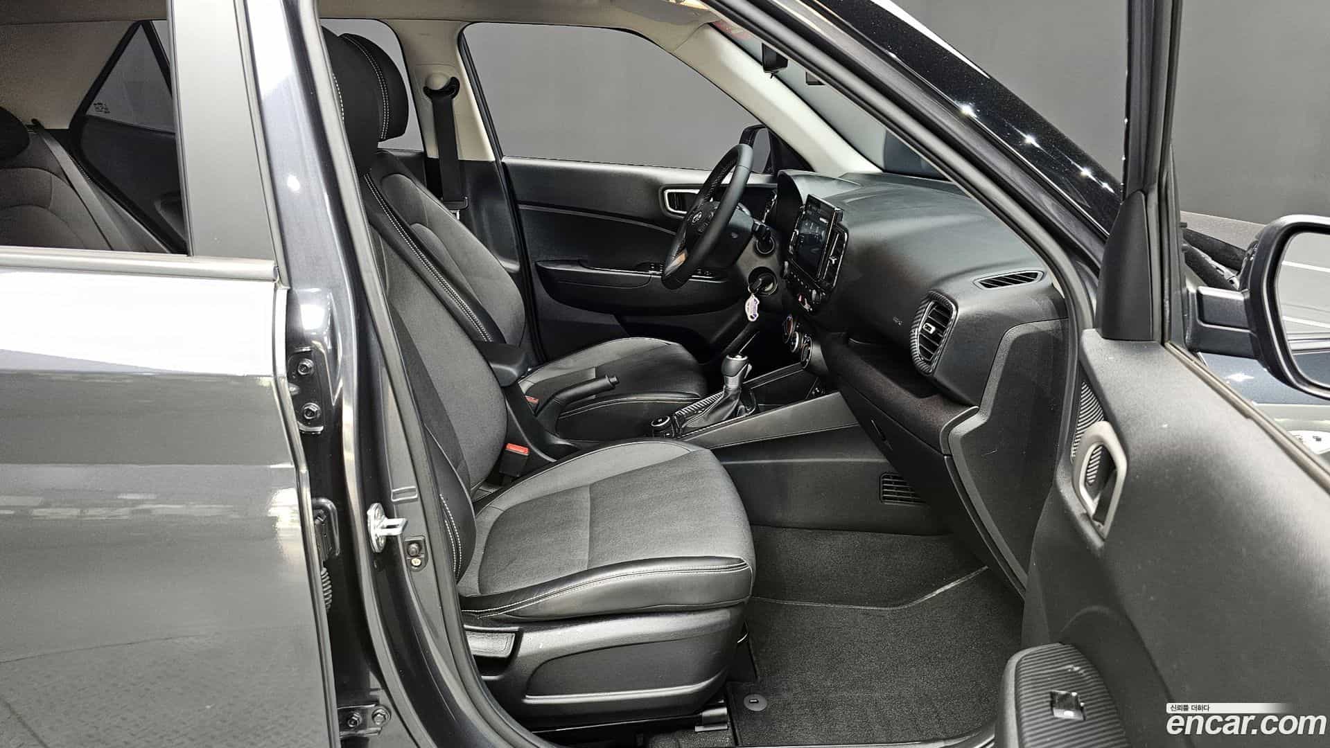 Venue Hyundai 2020.7-INNER-036