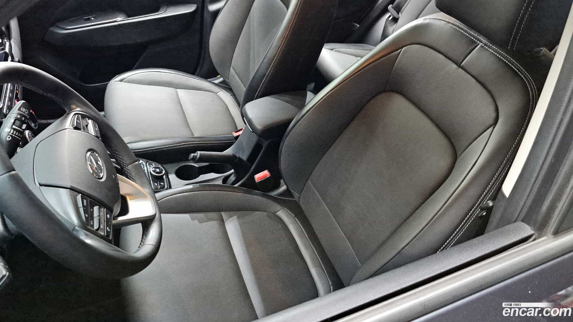 Venue Hyundai 2020.7-OPTION-040