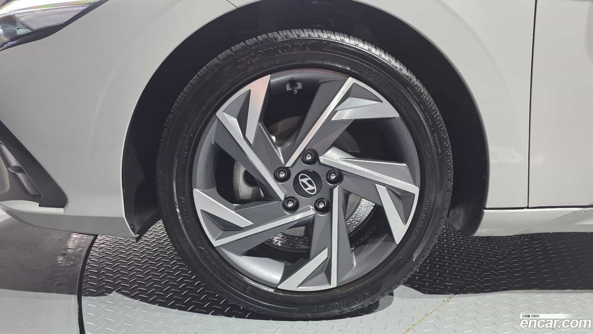 AVANTE Hyundai 2023.11-OUTER-005