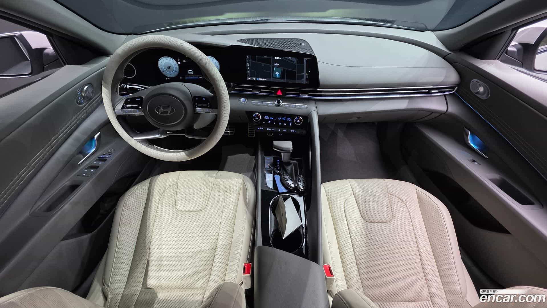 AVANTE Hyundai 2023.11-INNER-007