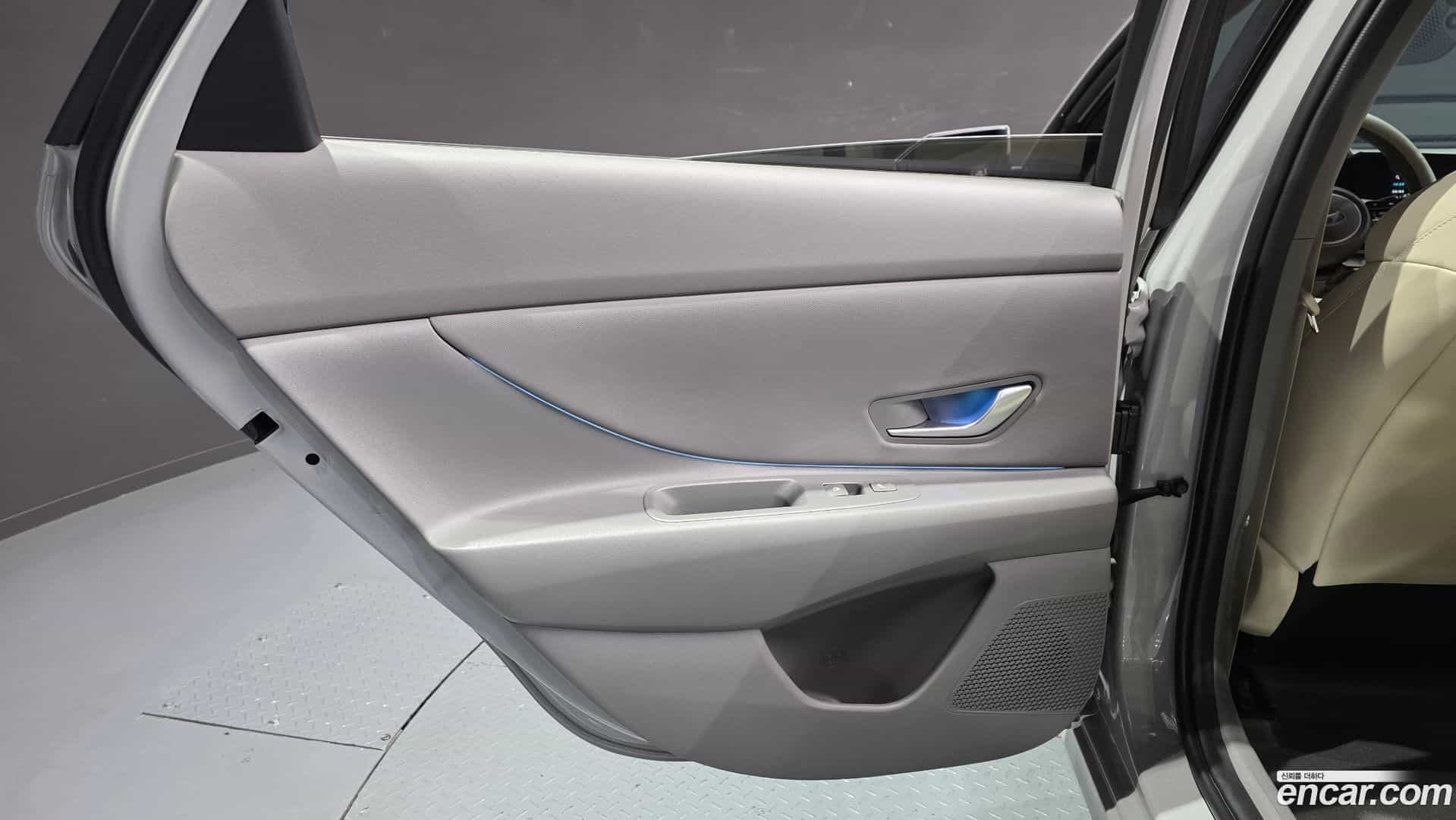 AVANTE Hyundai 2023.11-INNER-035