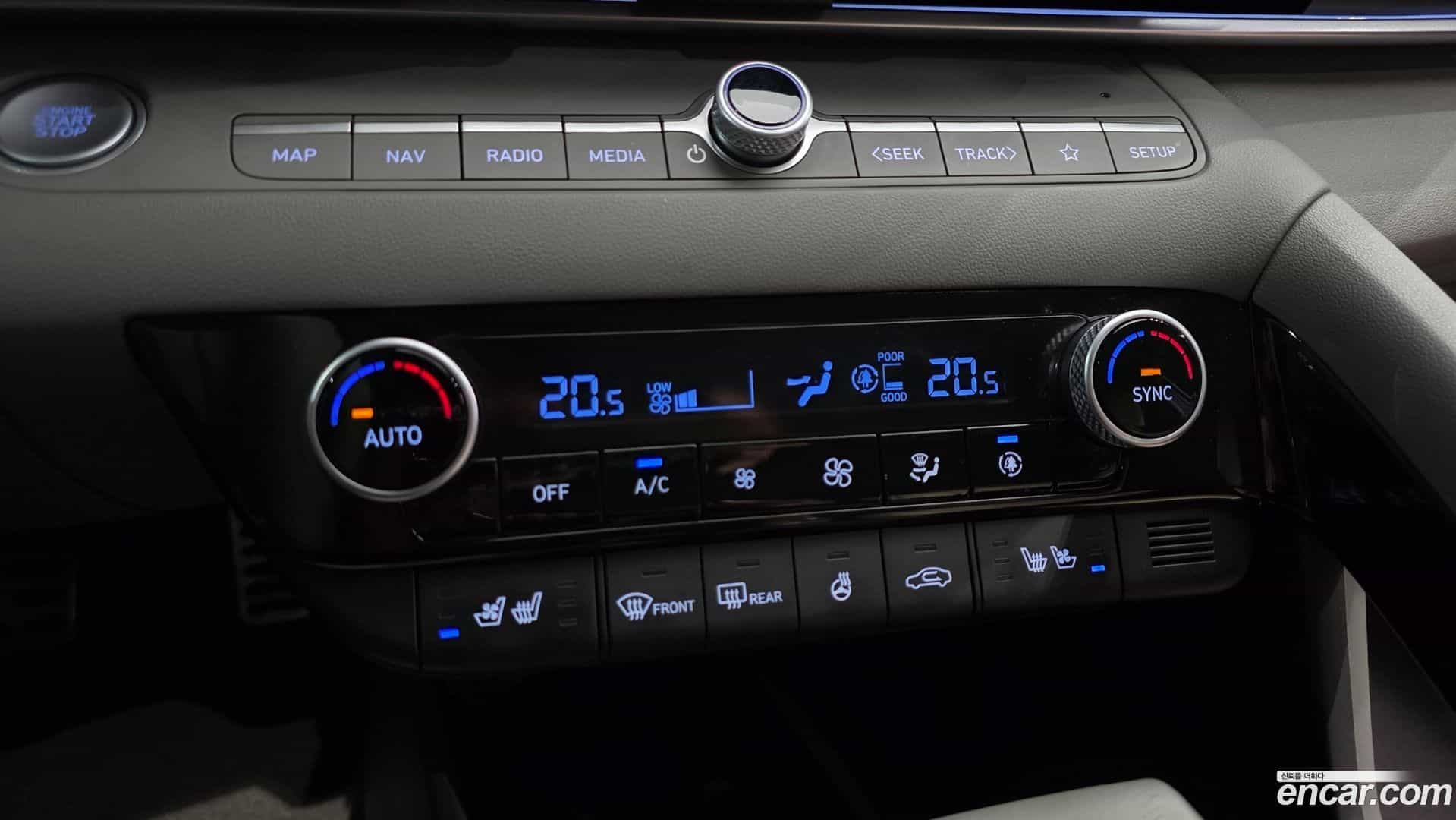 AVANTE Hyundai 2023.11-OPTION-043