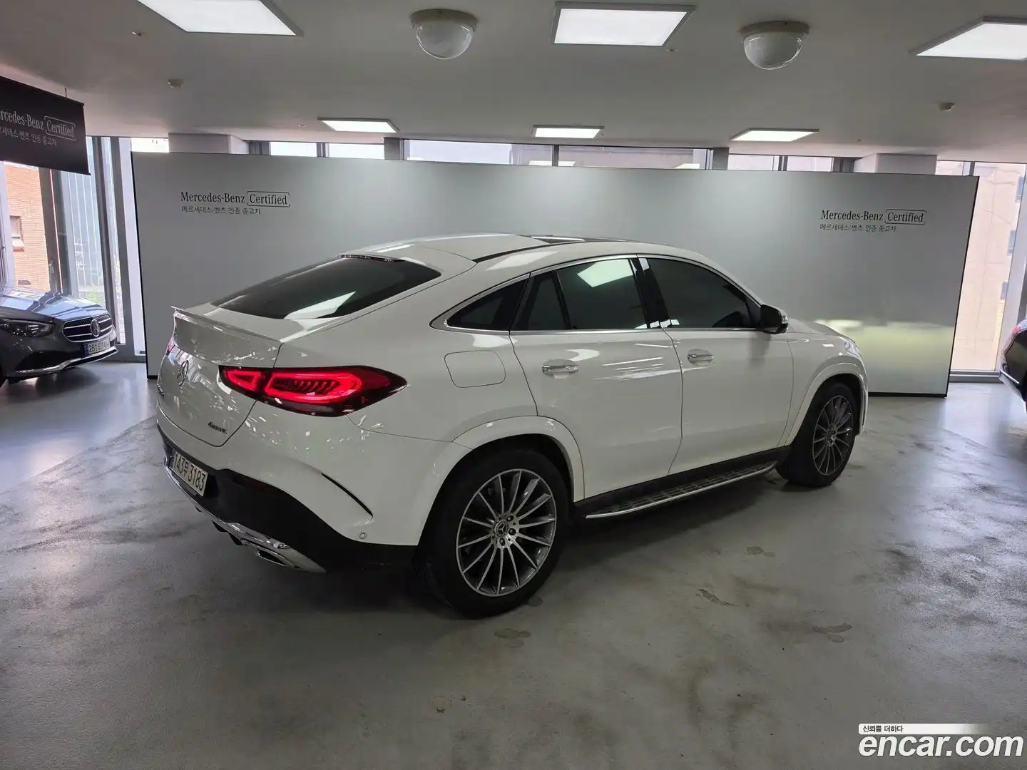 GLE-Class Mercedes-Benz 2023.10-OUTER-002