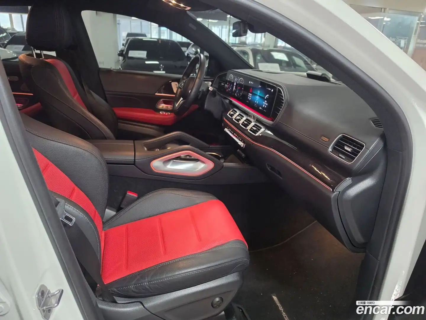 GLE-Class Mercedes-Benz 2023.10-INNER-009