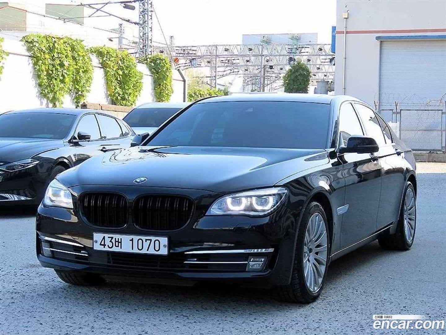 7-Series BMW 2014.7-OUTER-002