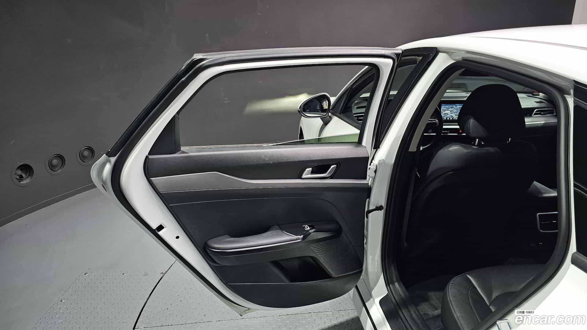 K5 Kia 2022.1-INNER-035