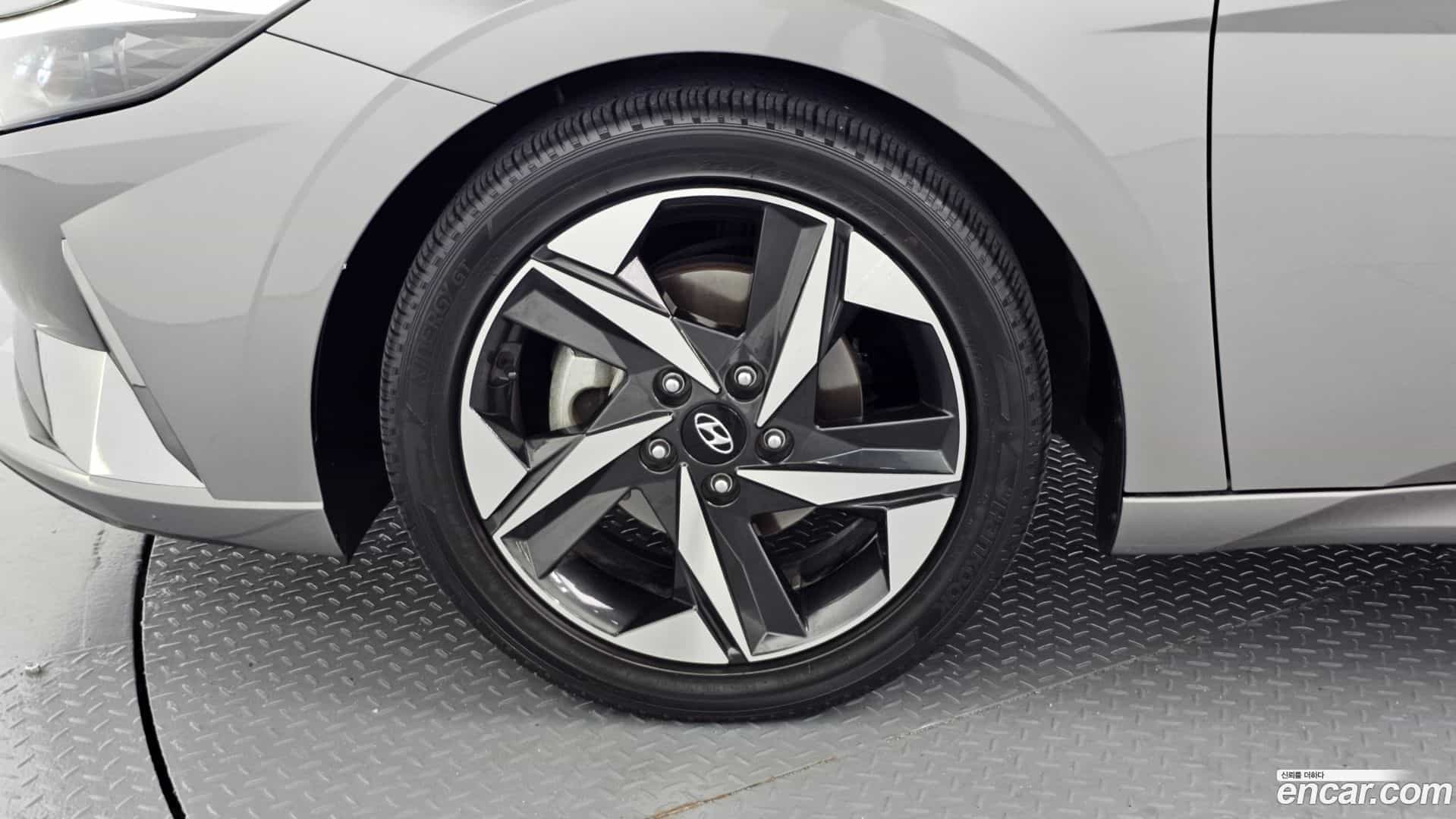 AVANTE Hyundai 2021.0-OUTER-005