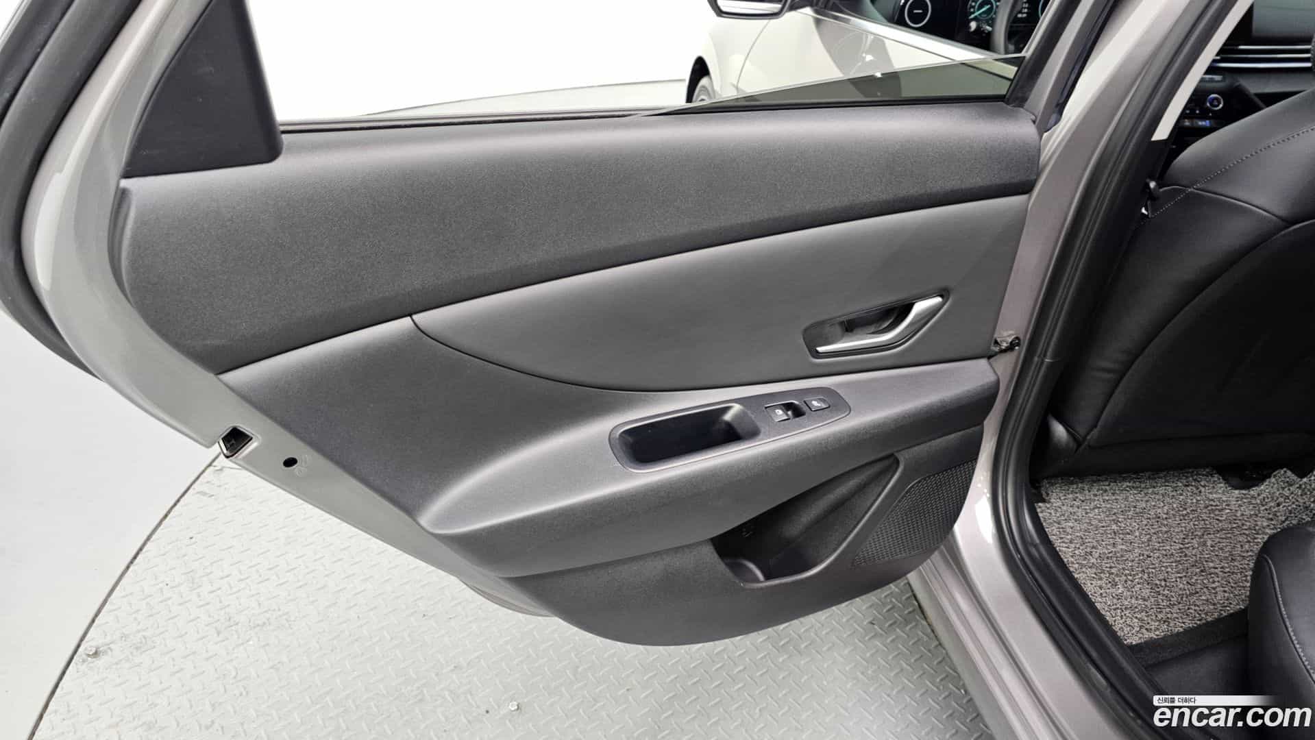 AVANTE Hyundai 2021.0-INNER-035