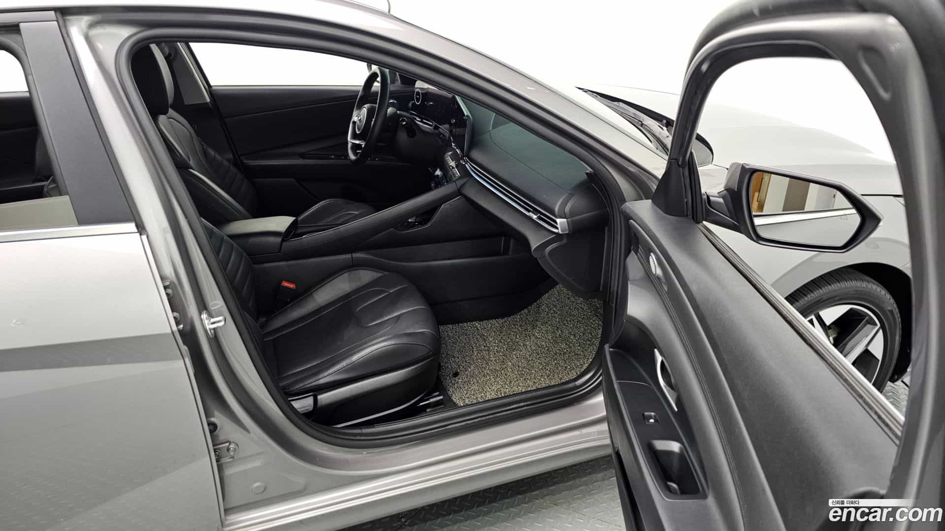 AVANTE Hyundai 2021.0-INNER-036
