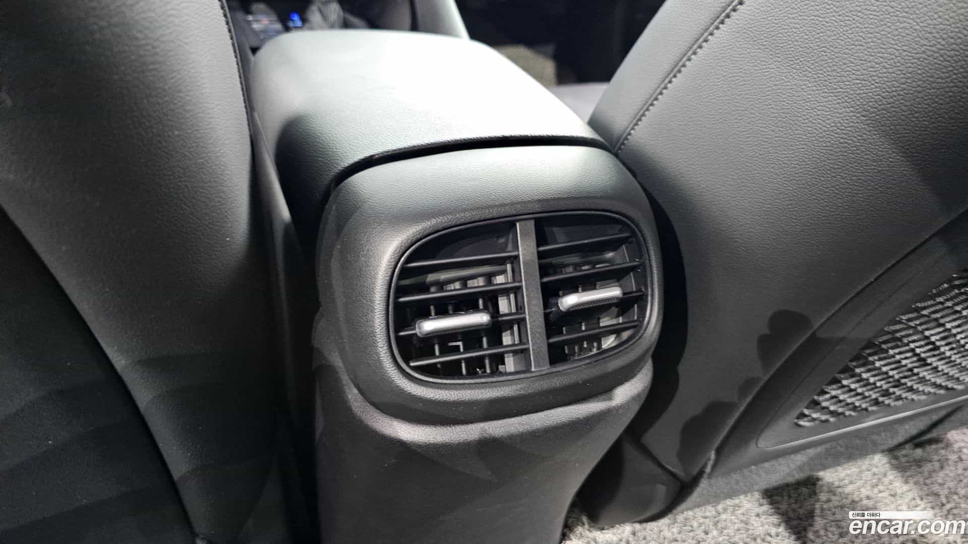 AVANTE Hyundai 2021.0-OPTION-044